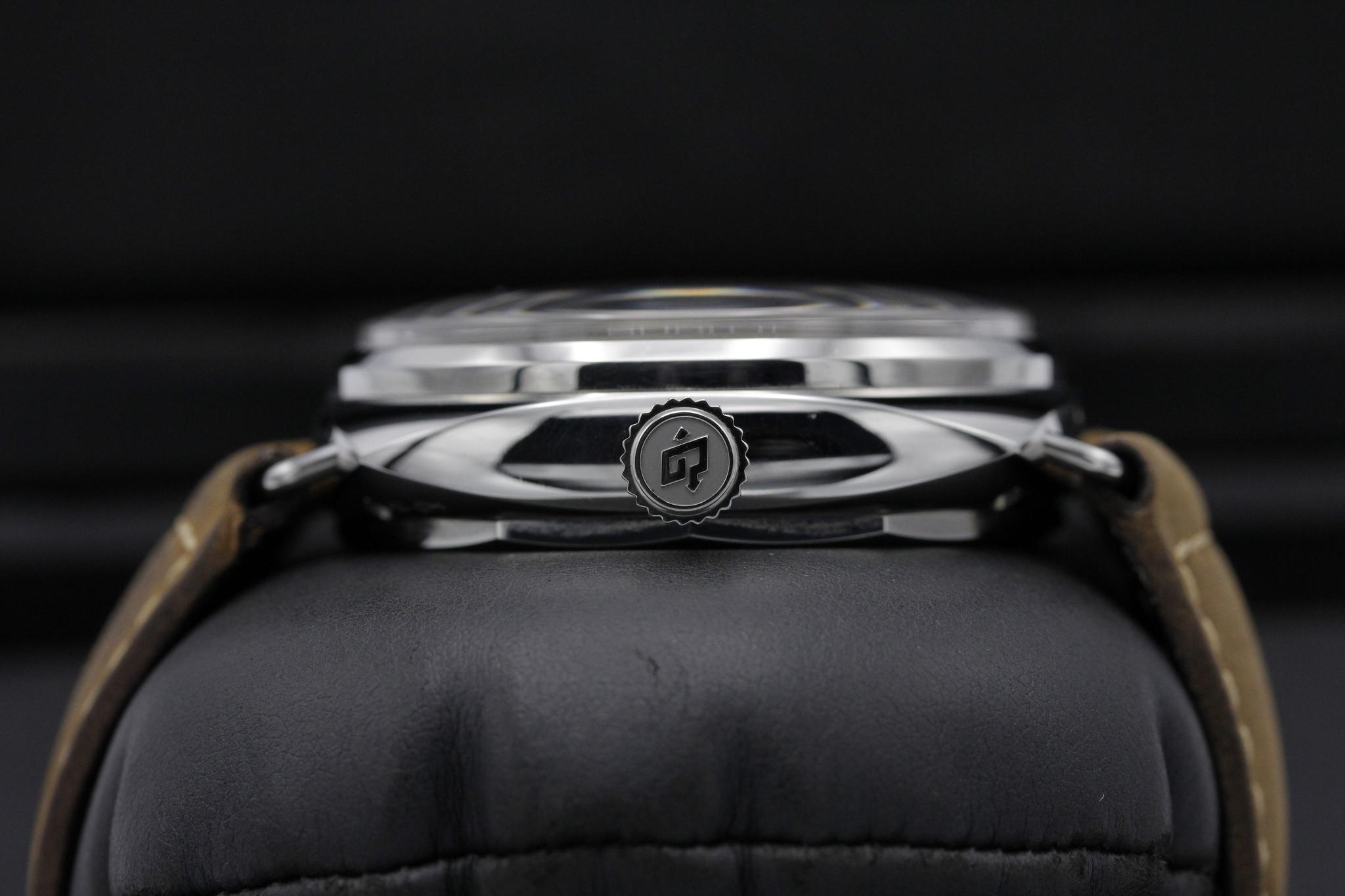 Watch Image 3