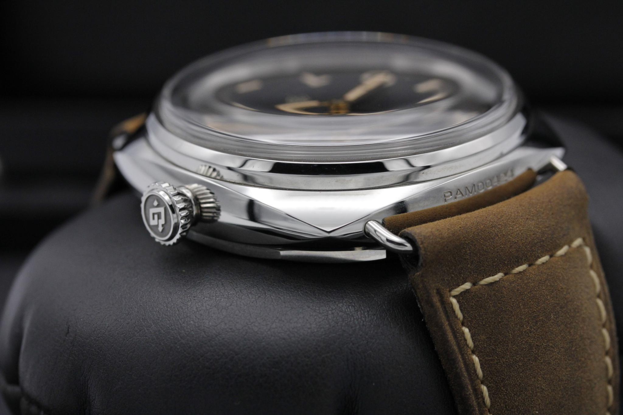 Watch Image 4