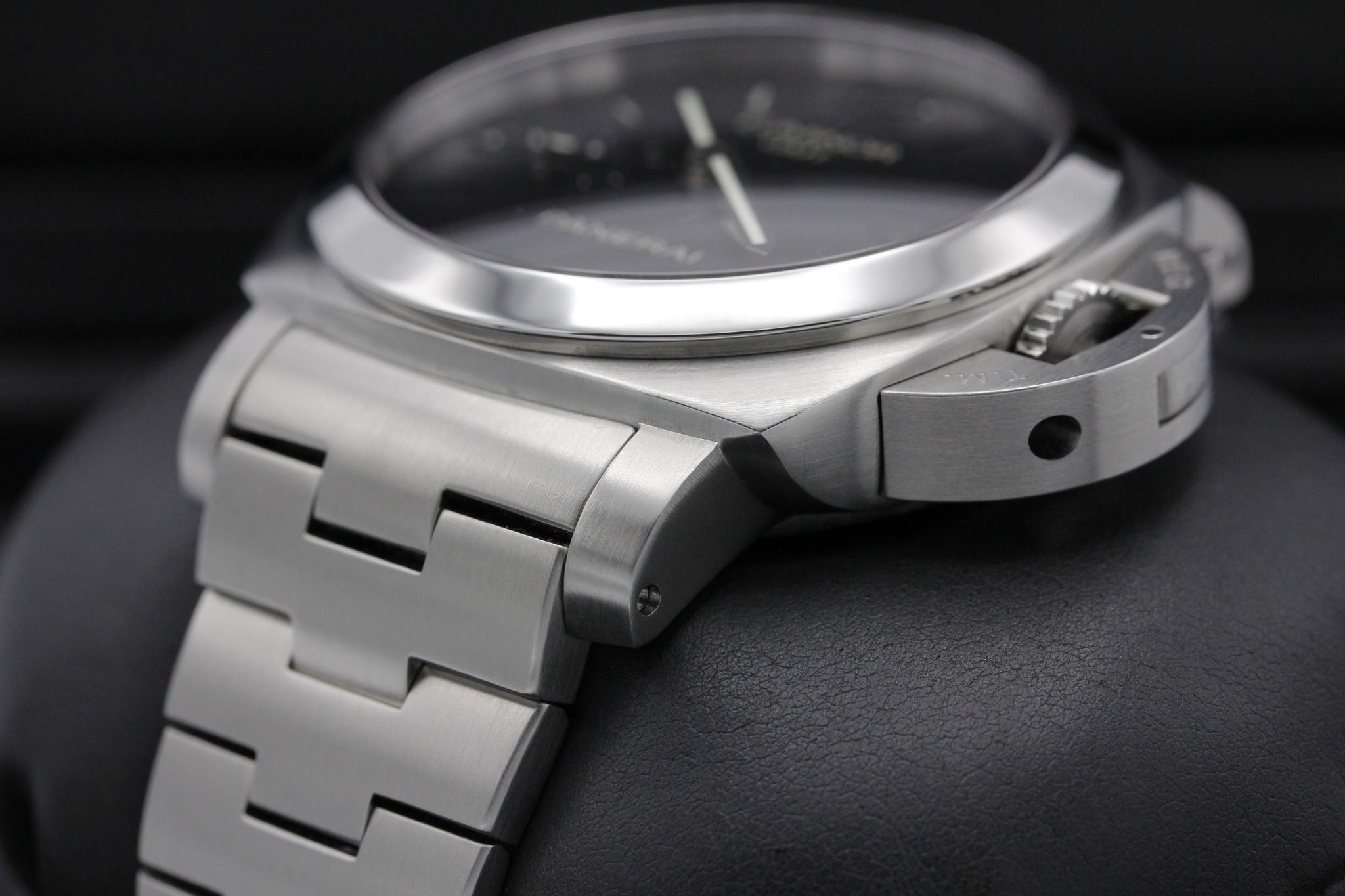 Watch Image 2