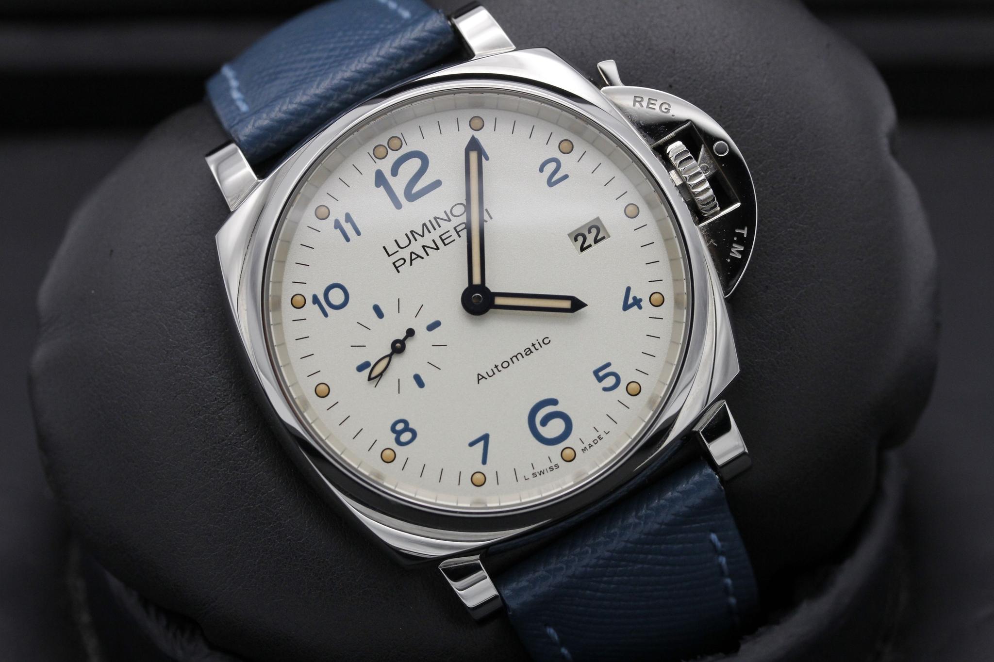 Watch Image 9