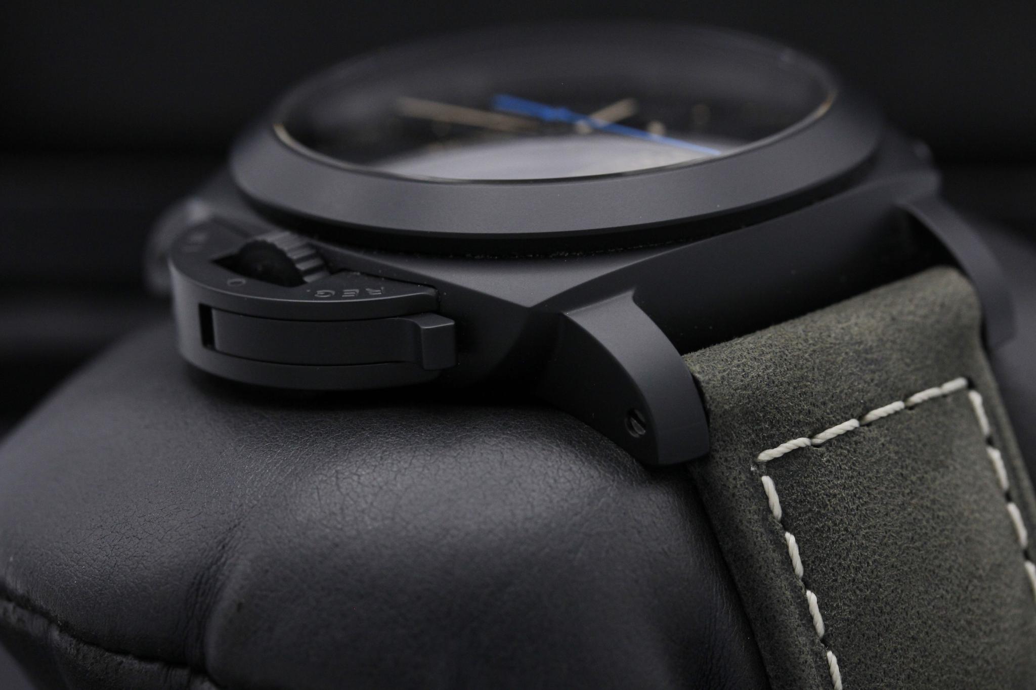 Watch Image 4