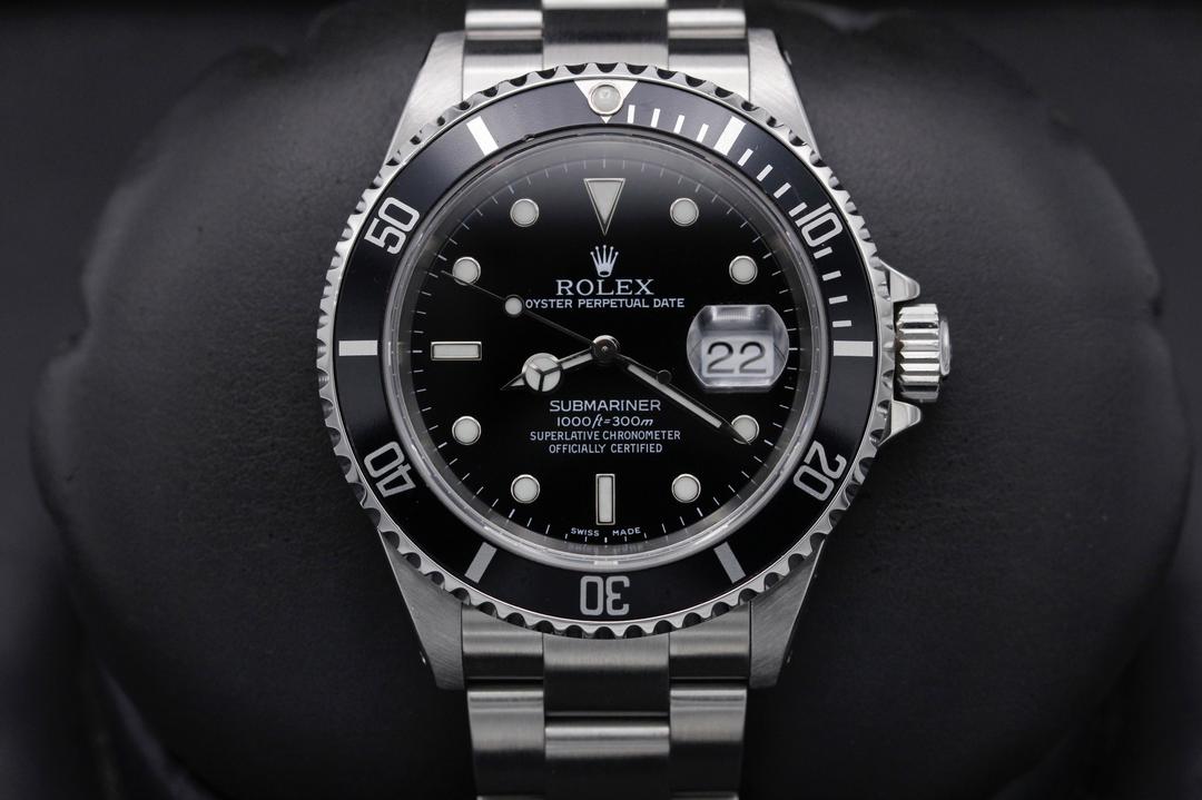 Rolex Submariner Date 16610