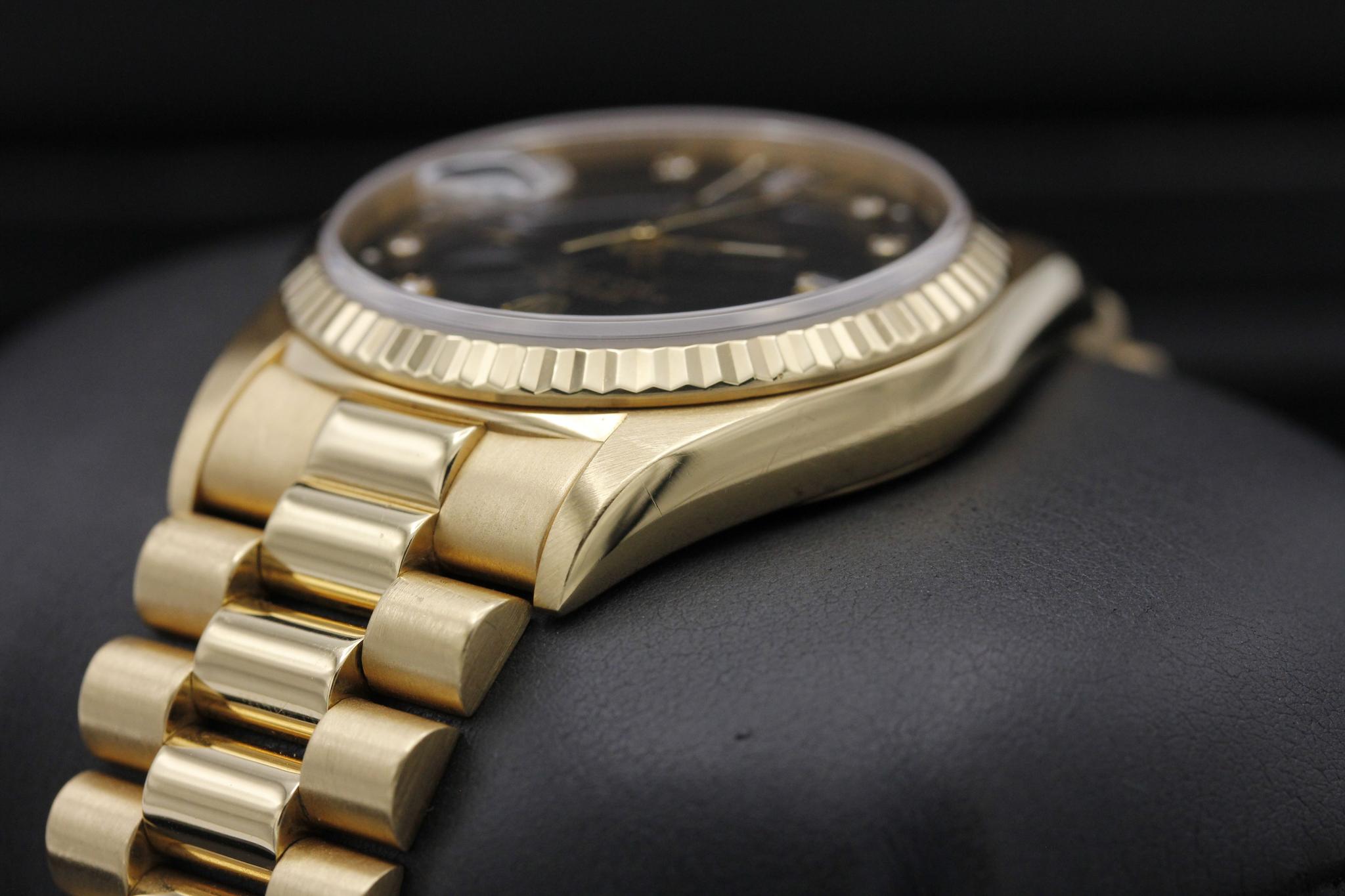 Watch Image 5
