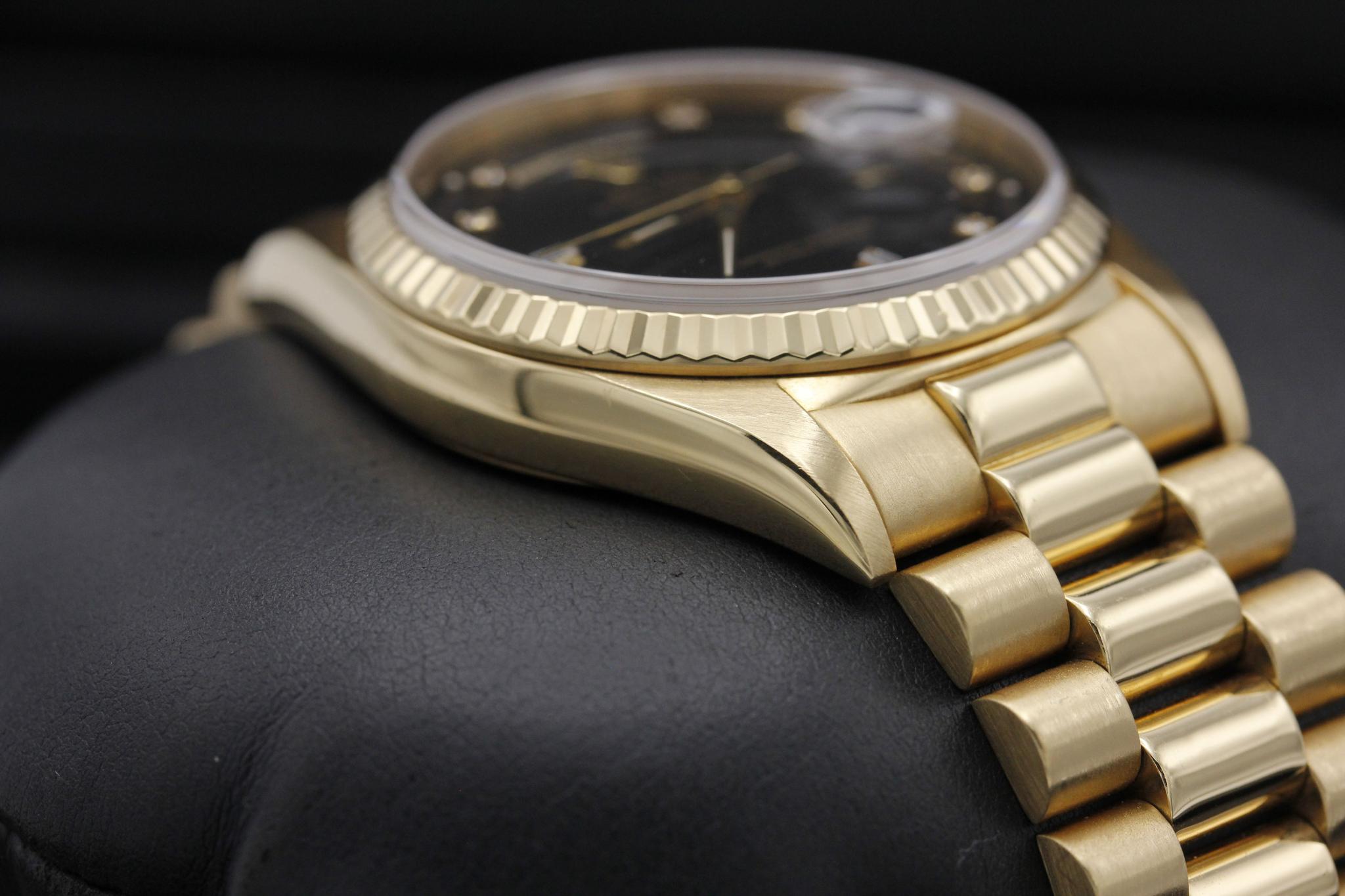 Watch Image 6