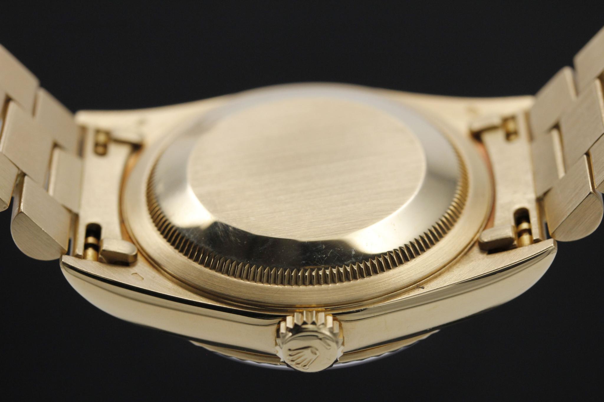 Watch Image 7