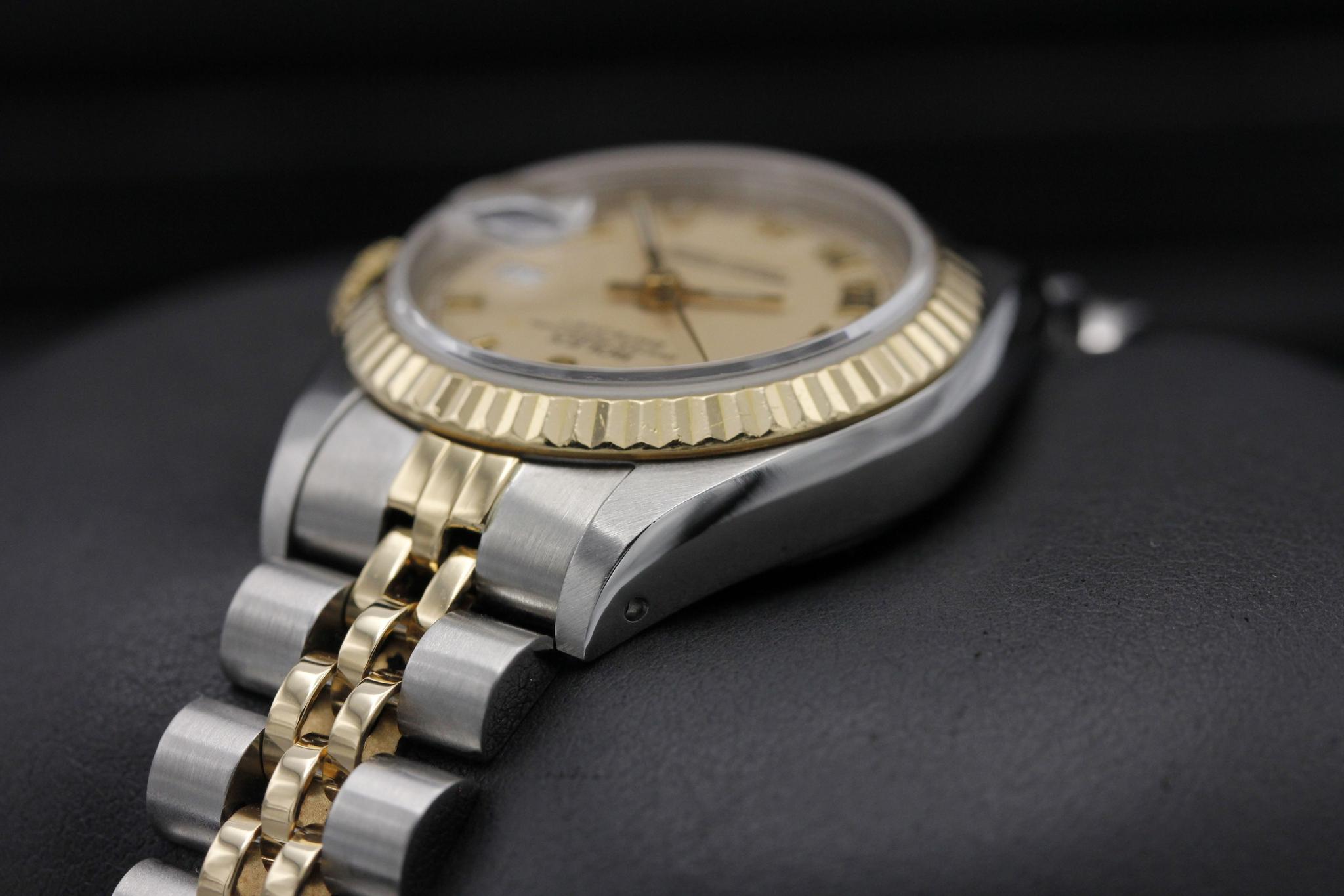Watch Image 5