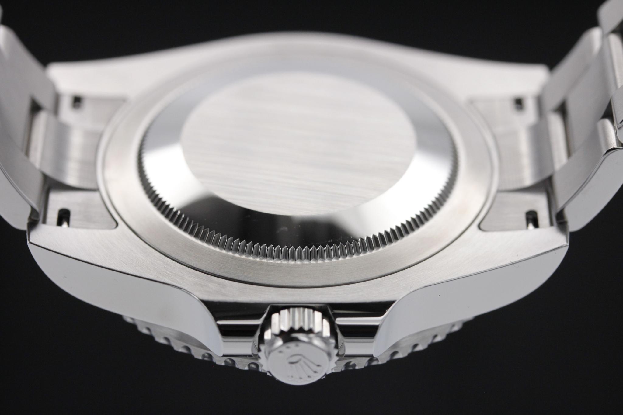 Watch Image 7