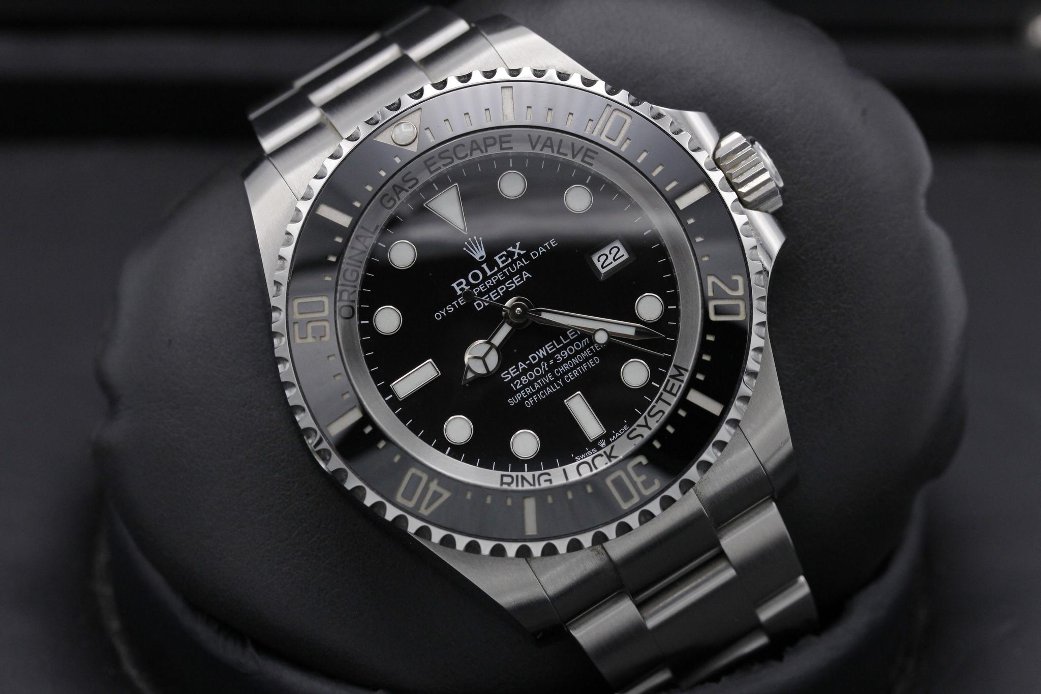 Watch Image 10