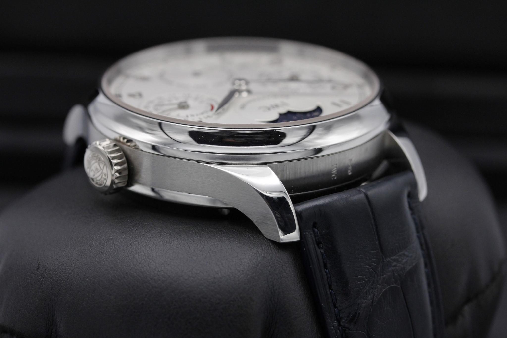 Watch Image 4