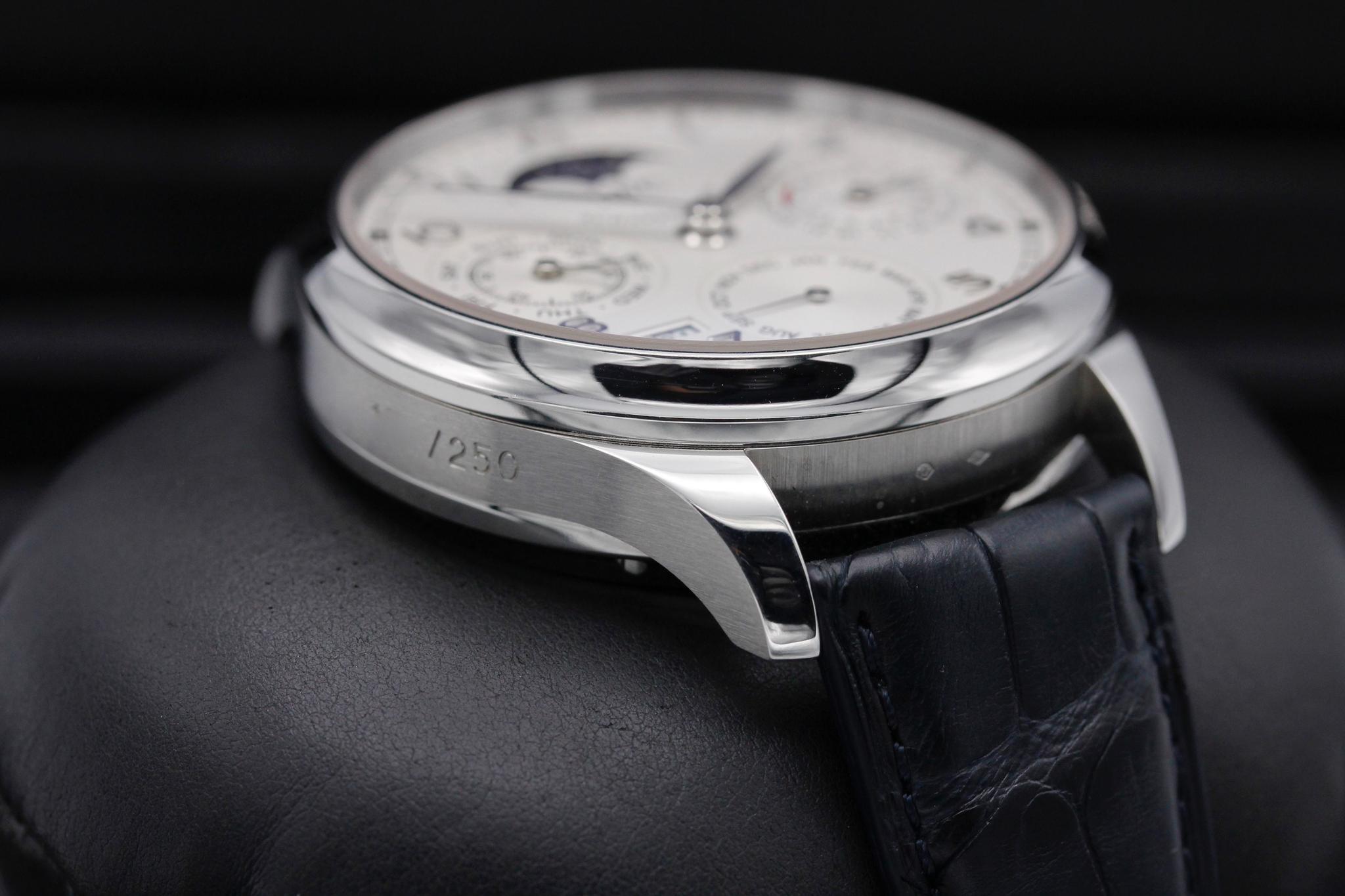 Watch Image 6