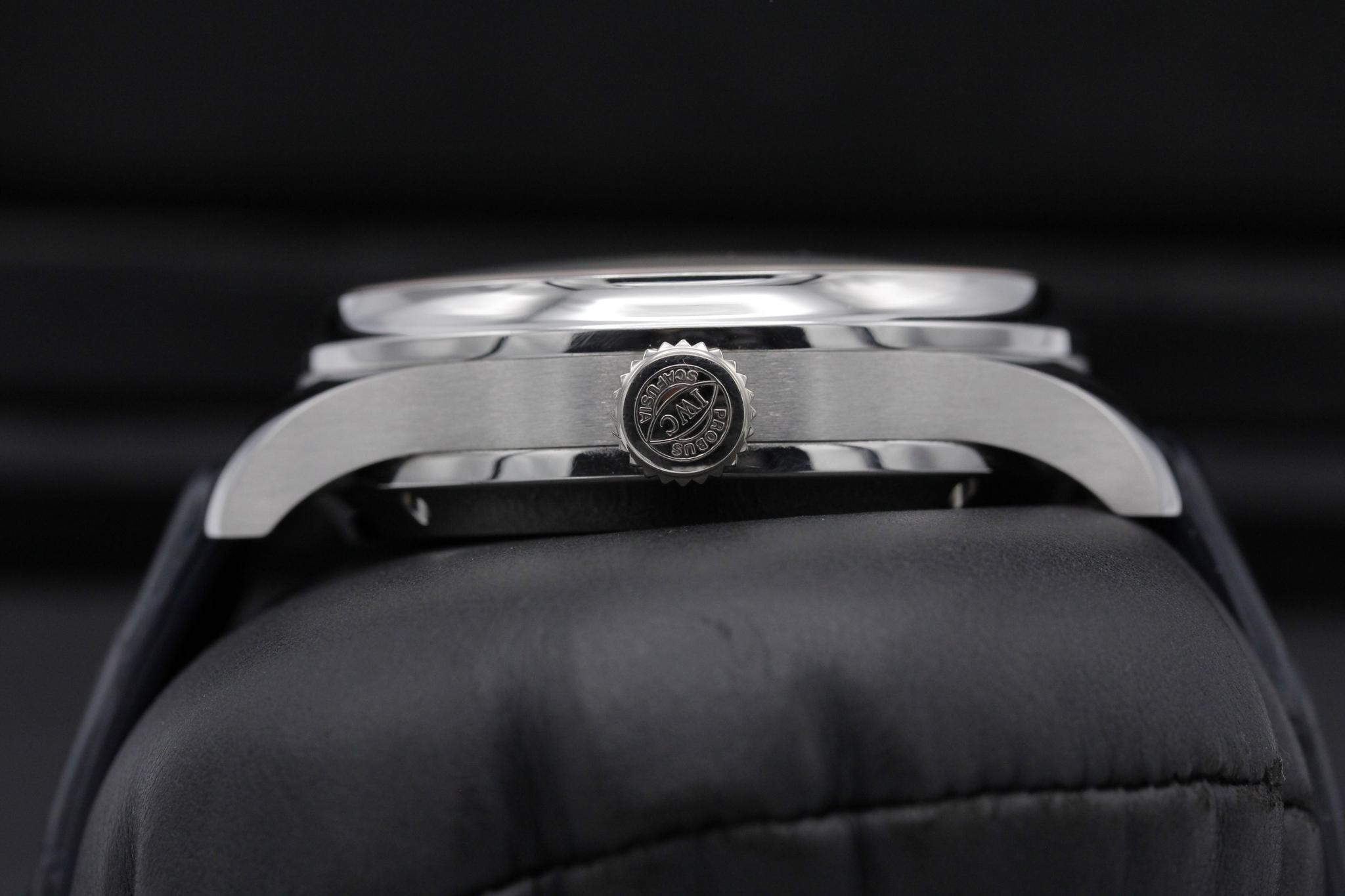 Watch Image 3