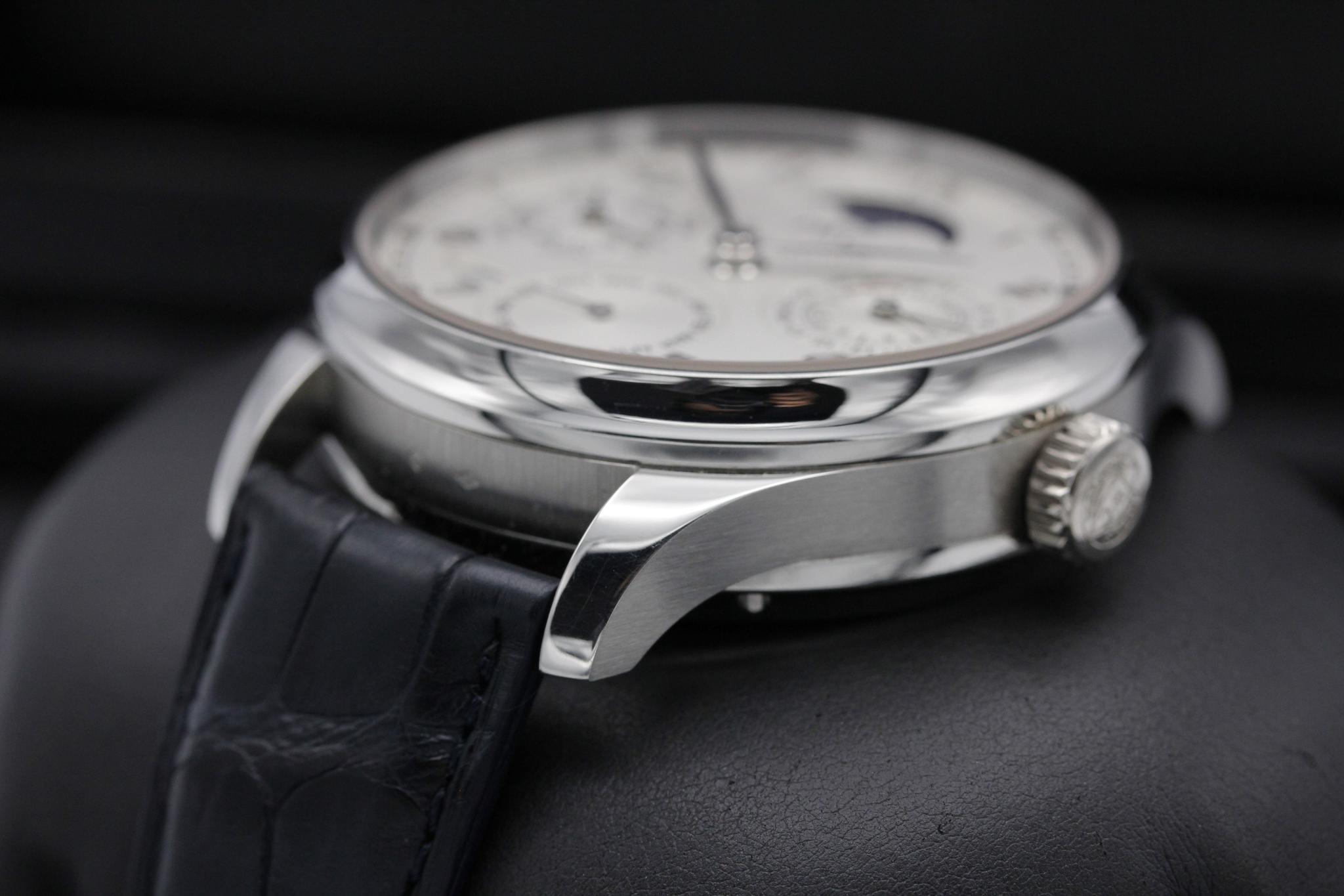 Watch Image 2