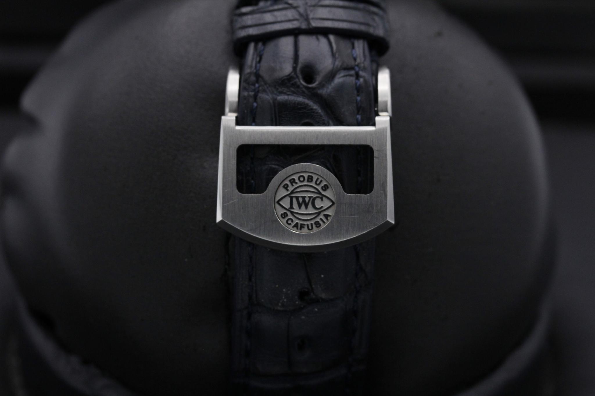 Watch Image 8