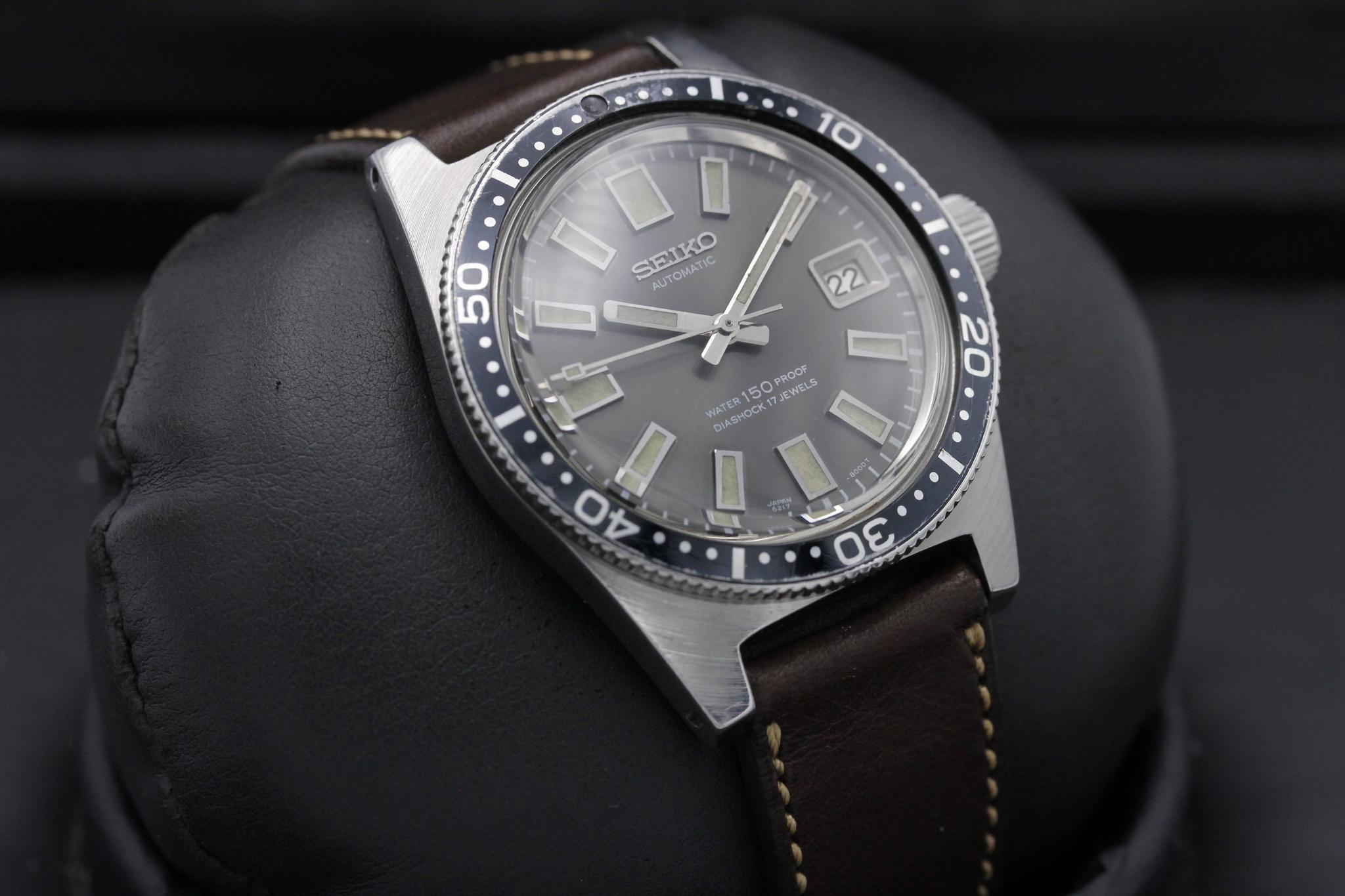 Watch Image 10