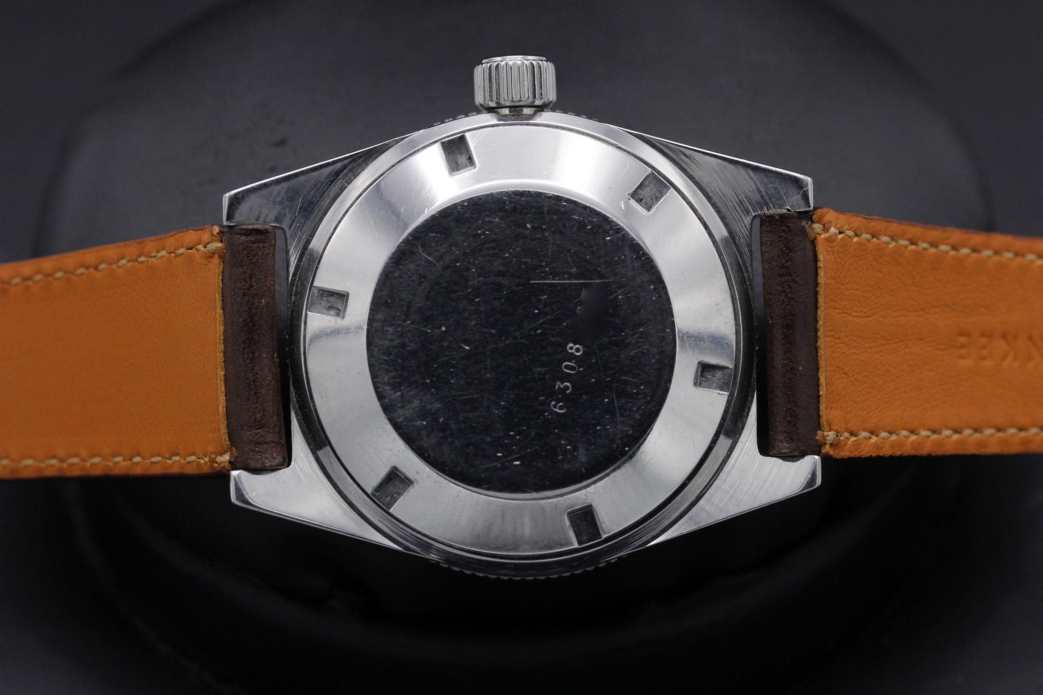 Watch Image 7