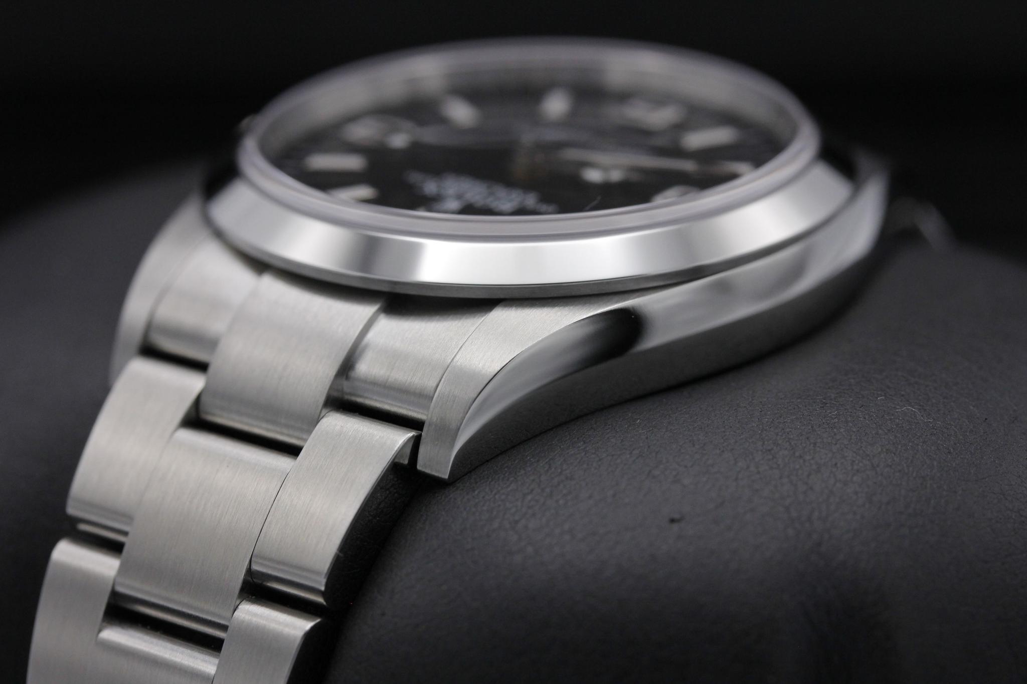 Watch Image 5
