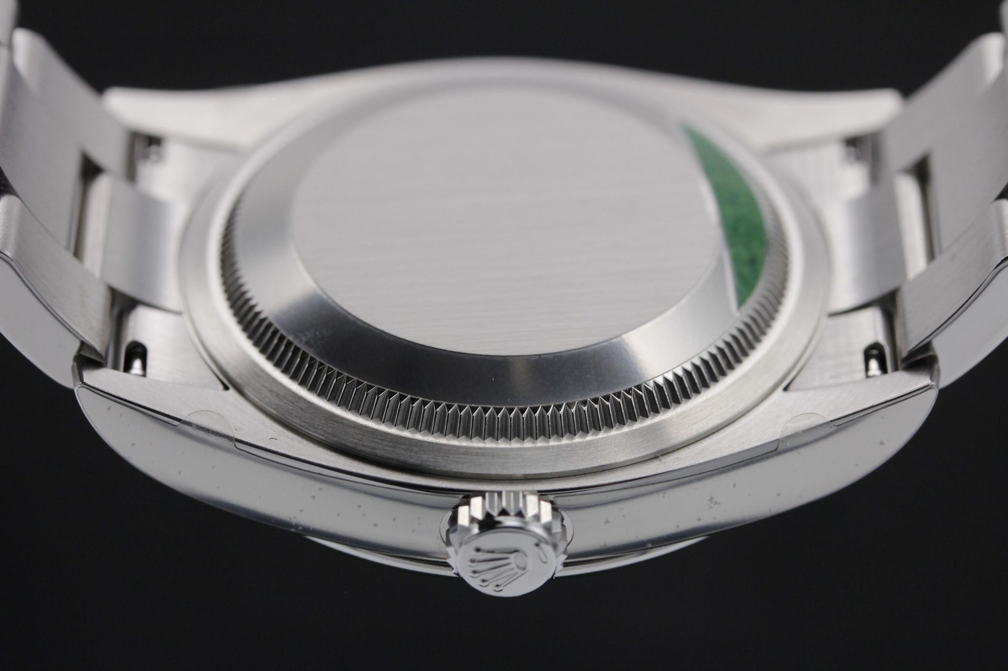 Watch Image 7