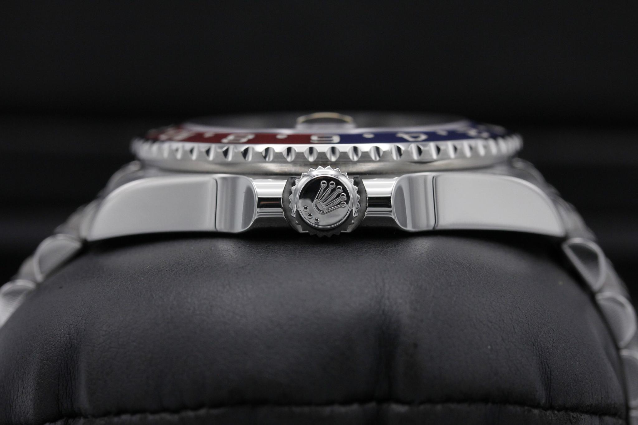 Watch Image 3