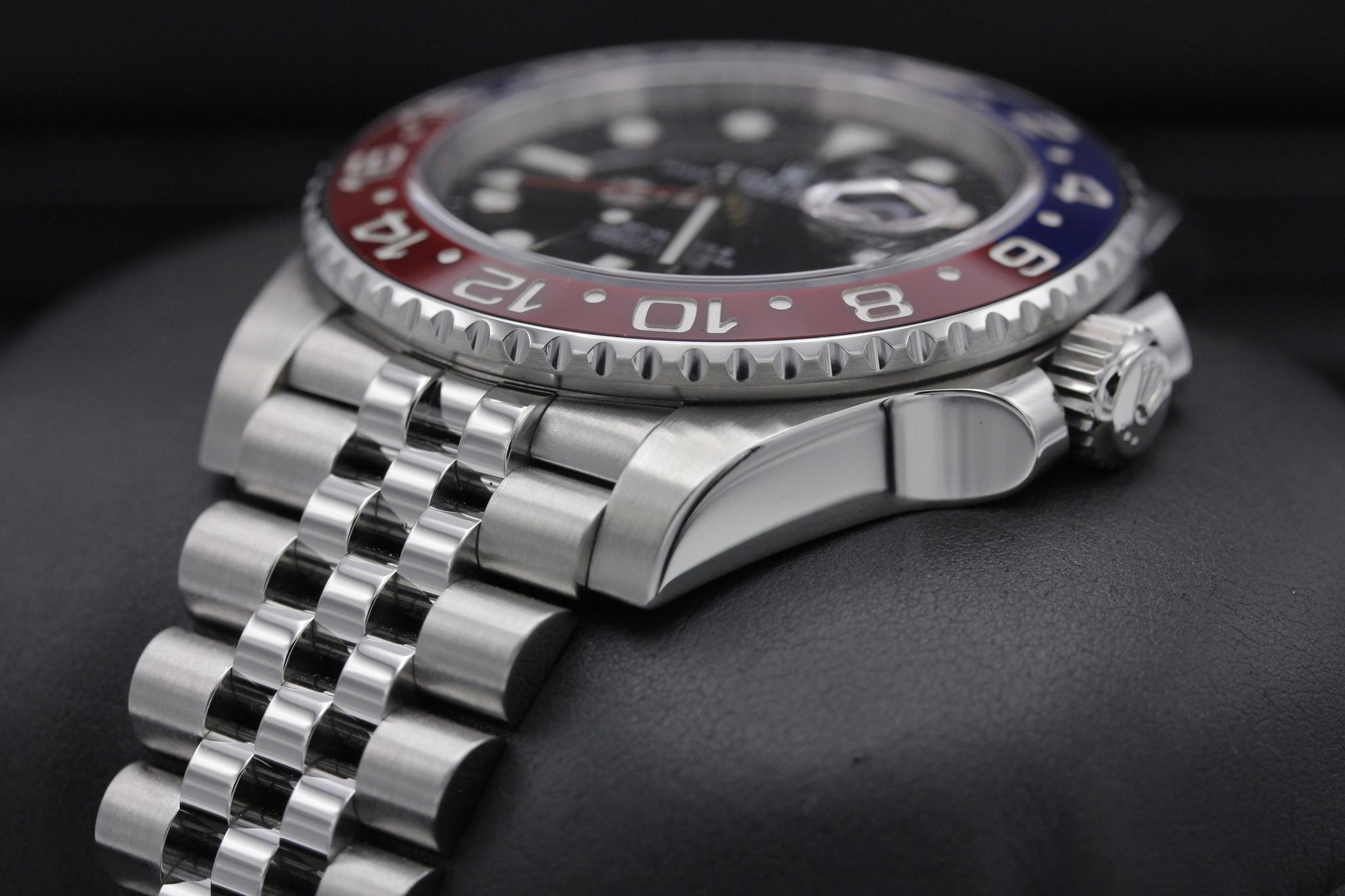 Watch Image 2