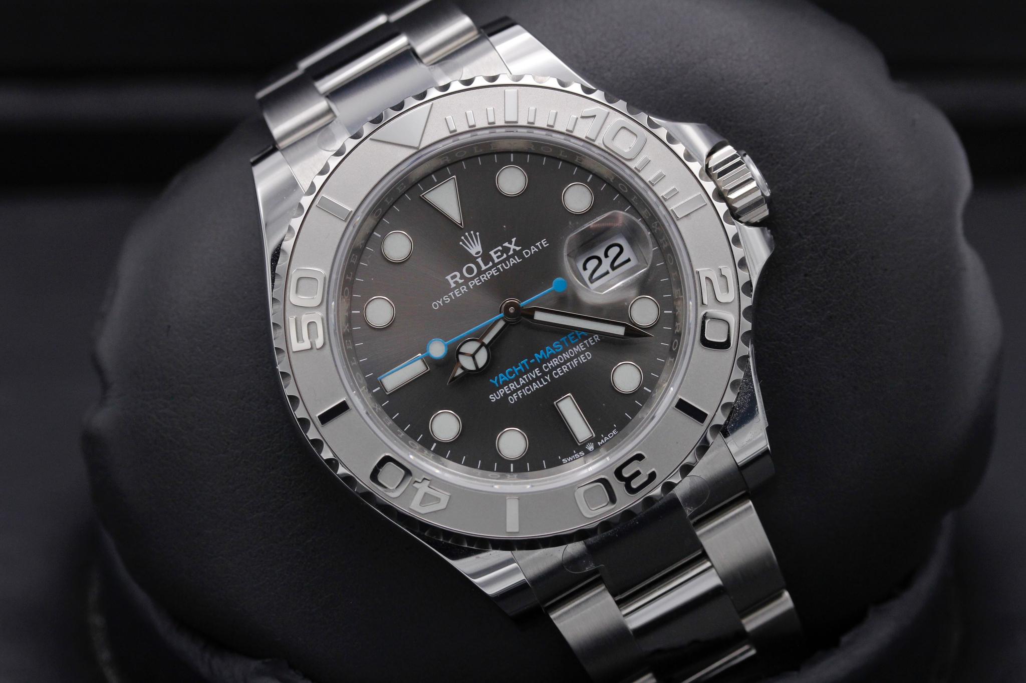 Watch Image 9