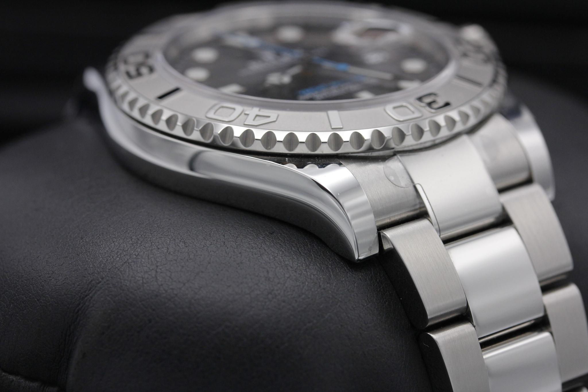 Watch Image 6