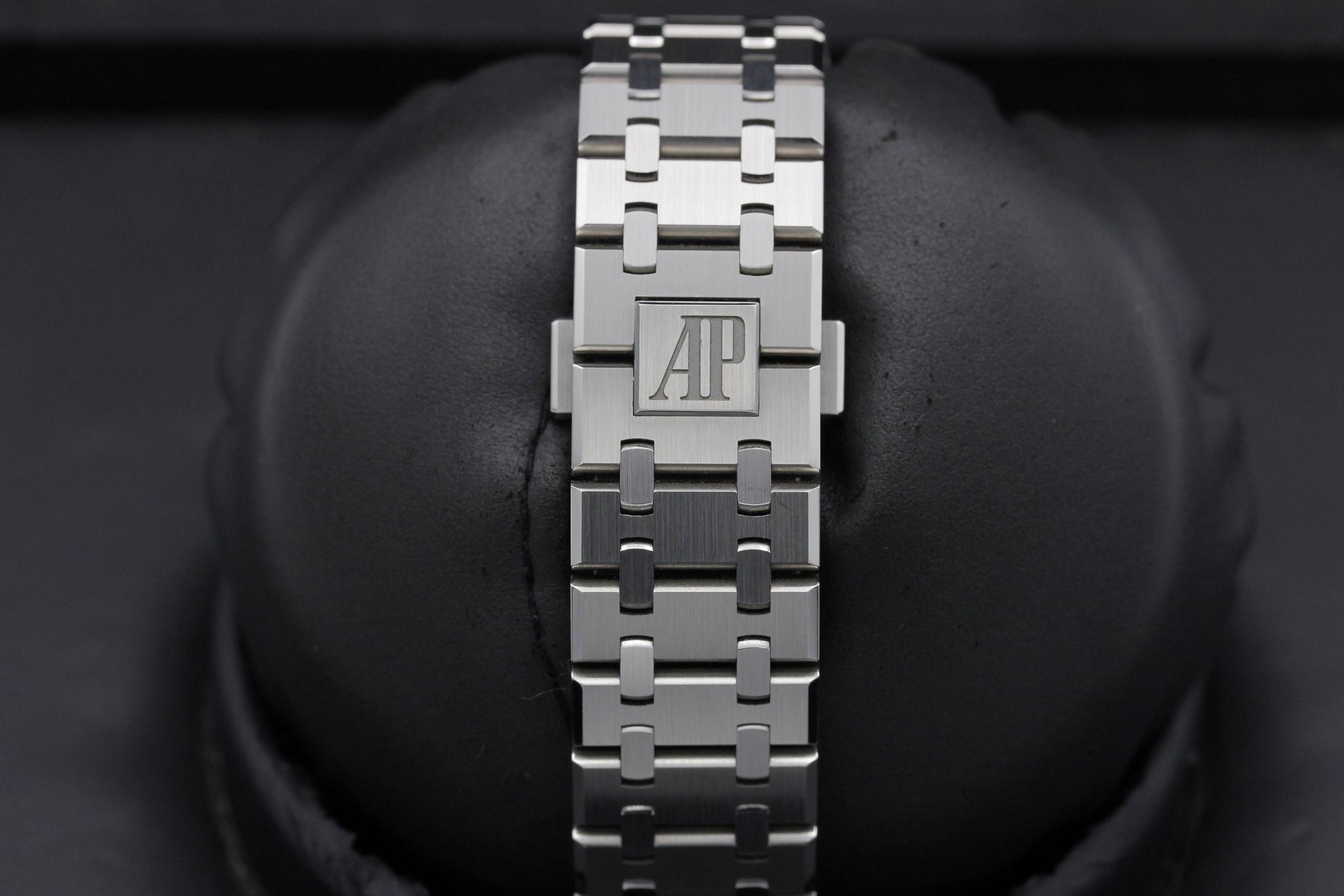 Watch Image 8
