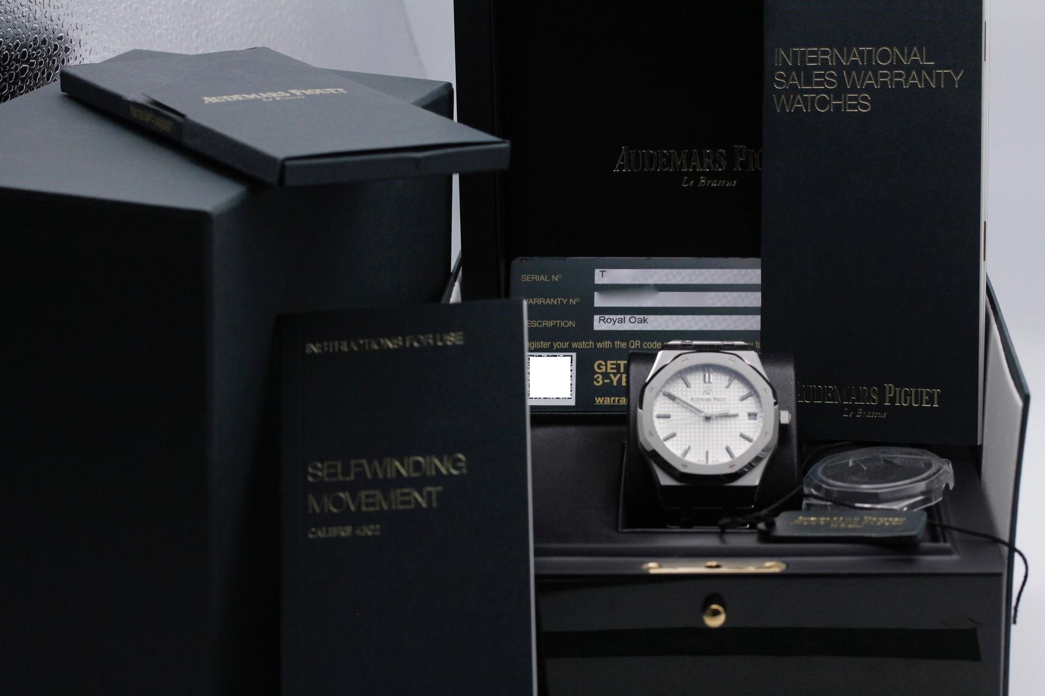 Watch Image 11