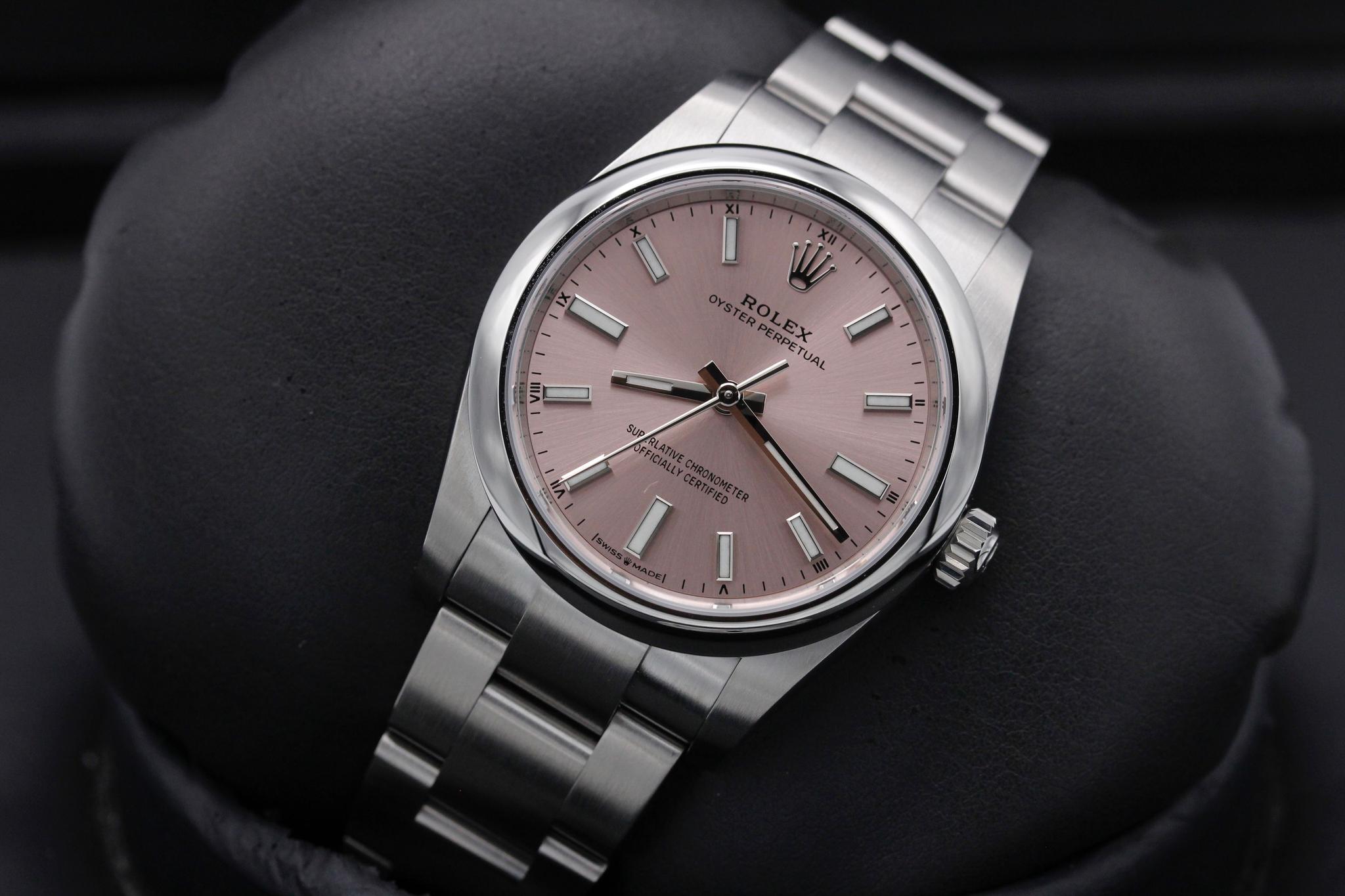 Watch Image 10
