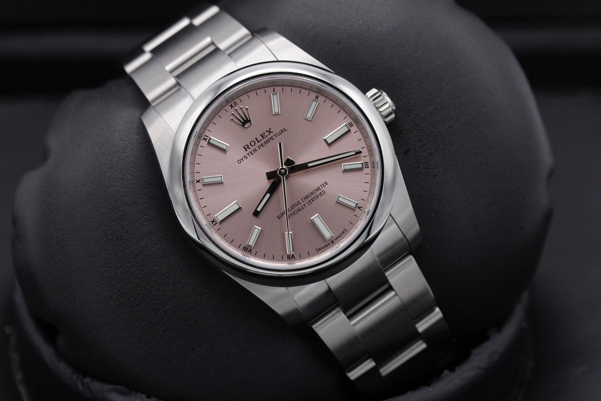 Watch Image 9