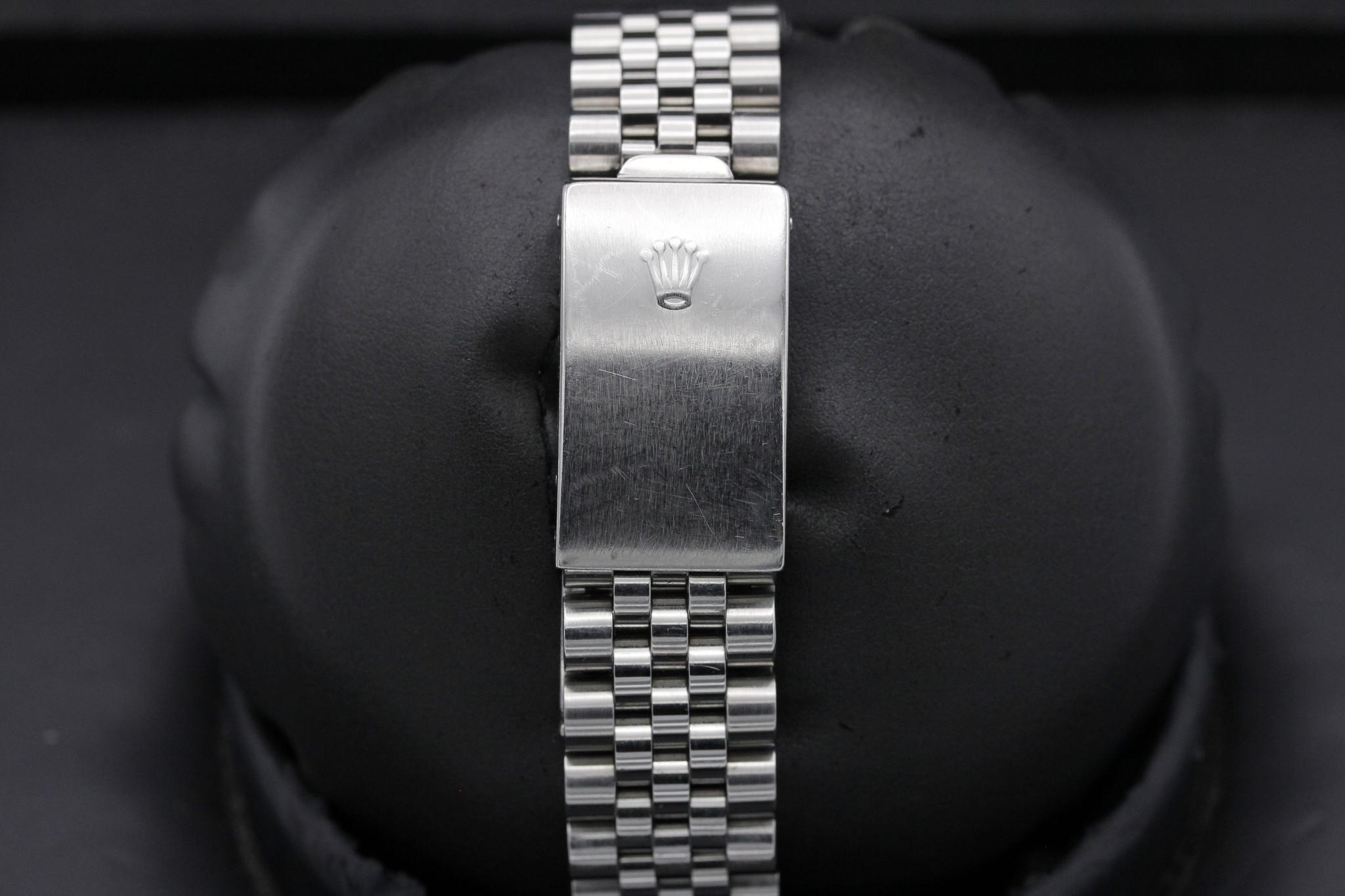 Watch Image 8