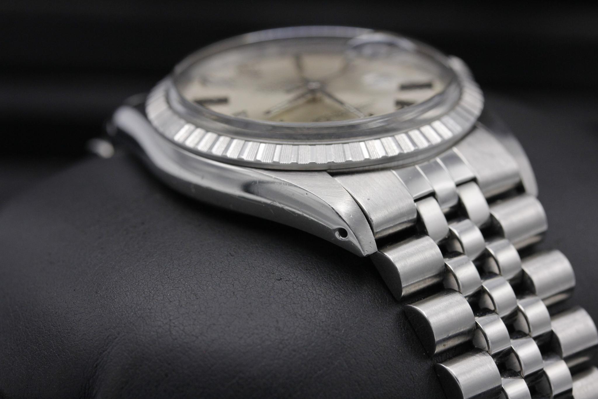 Watch Image 6