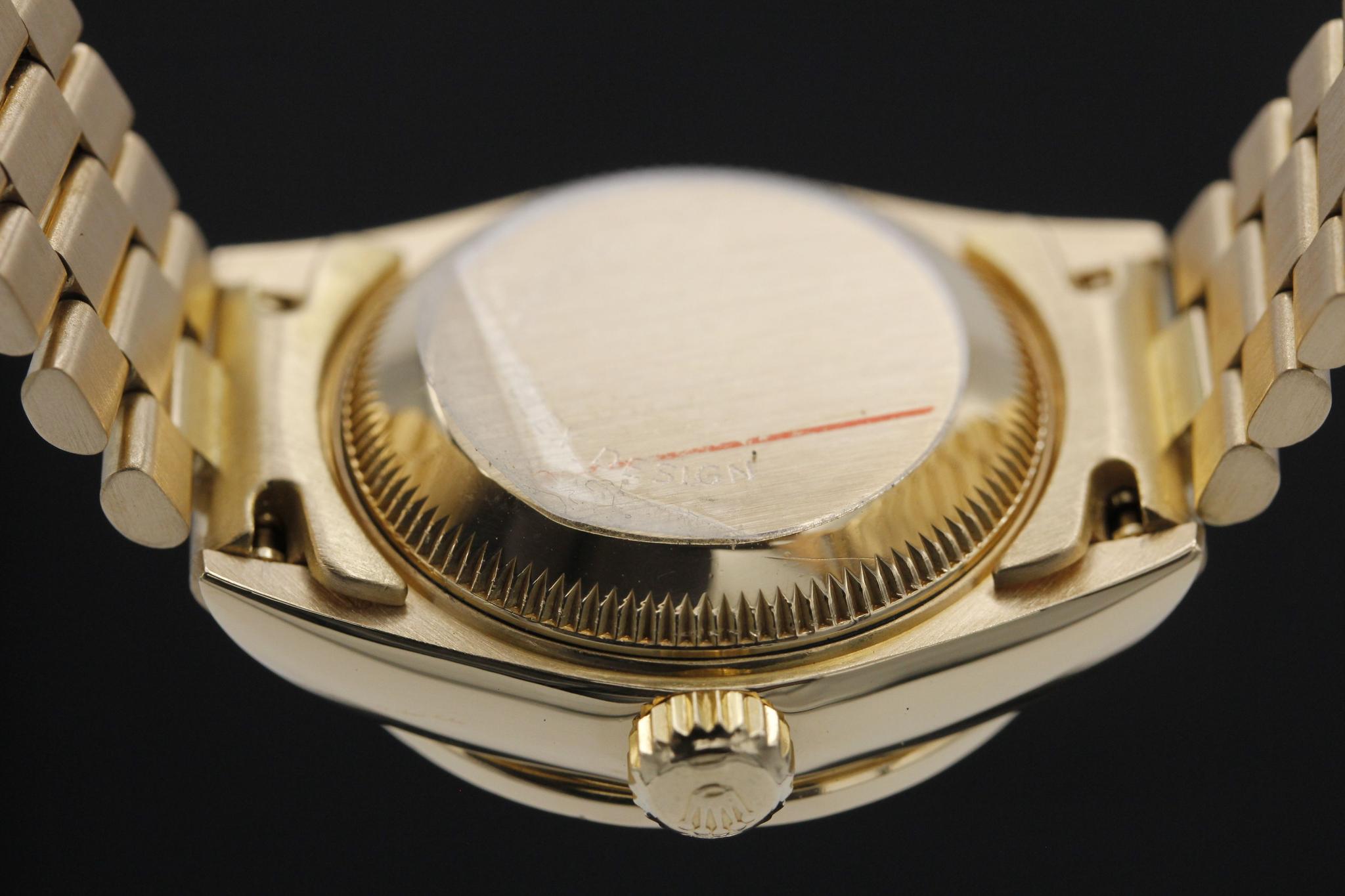 Watch Image 7
