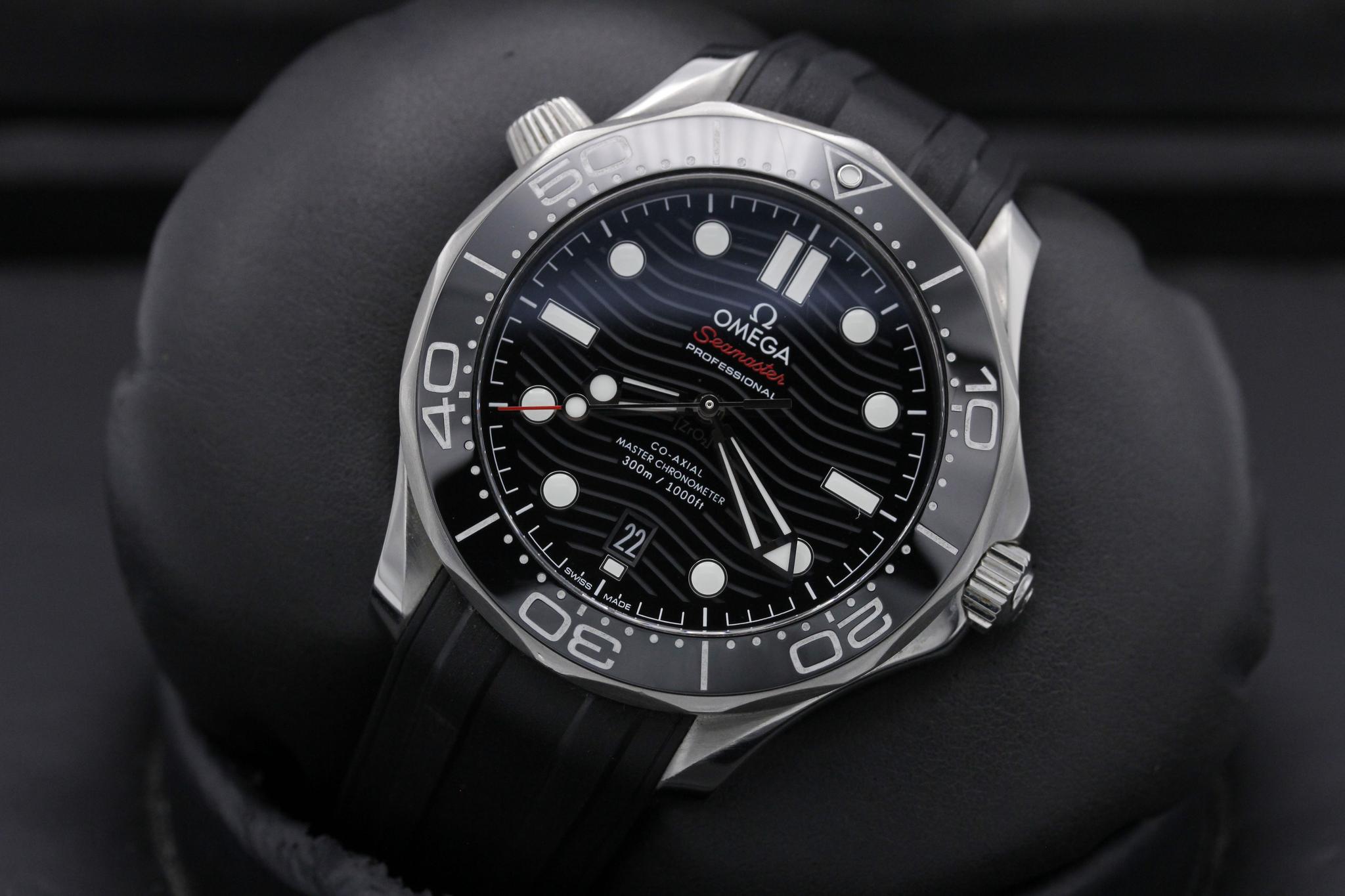 Watch Image 10