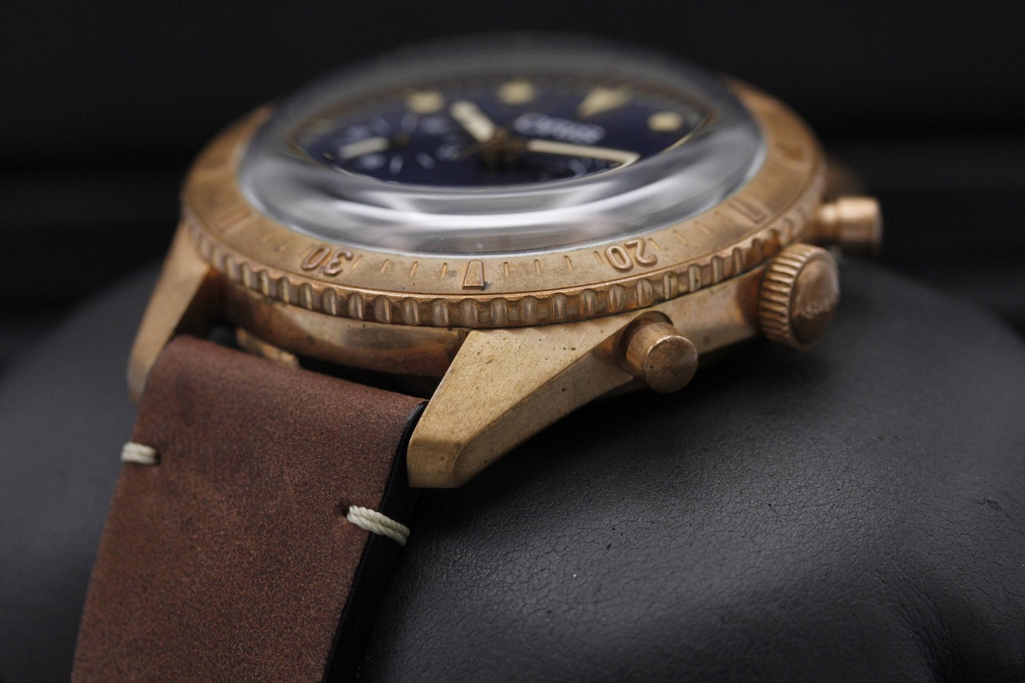 Watch Image 2