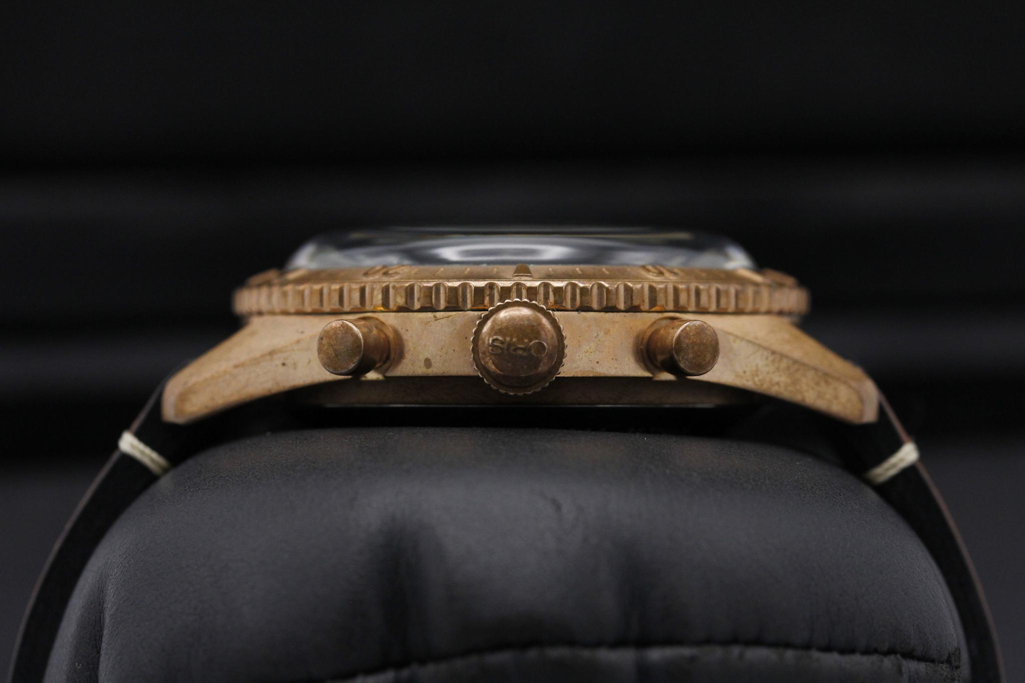 Watch Image 3