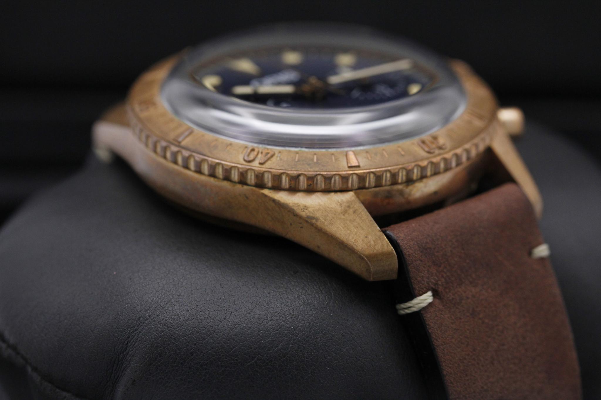 Watch Image 6