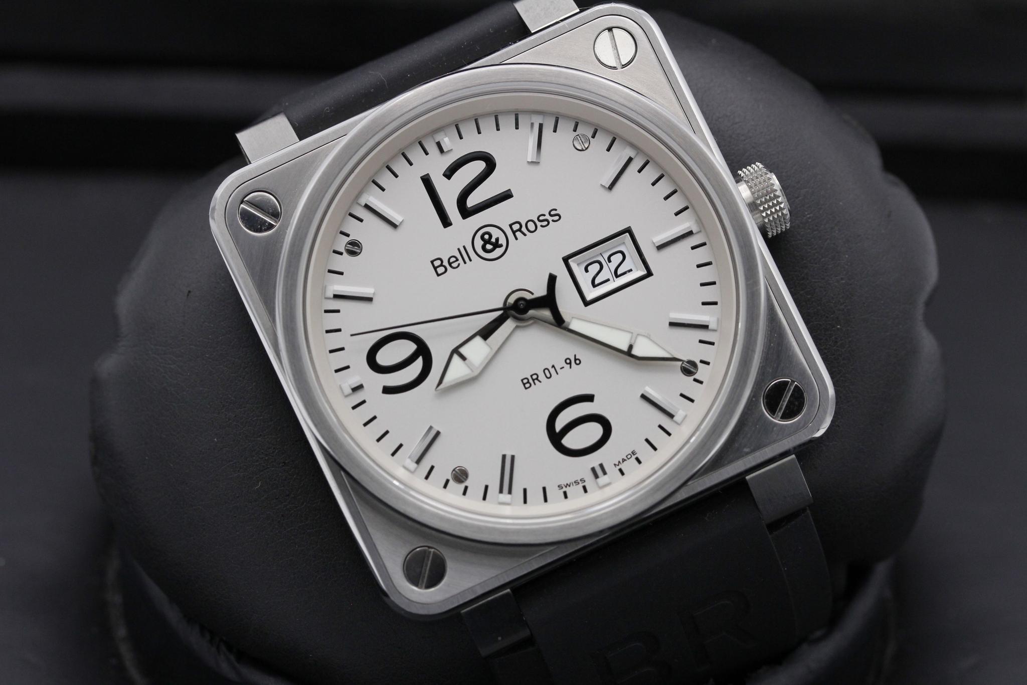 Watch Image 9
