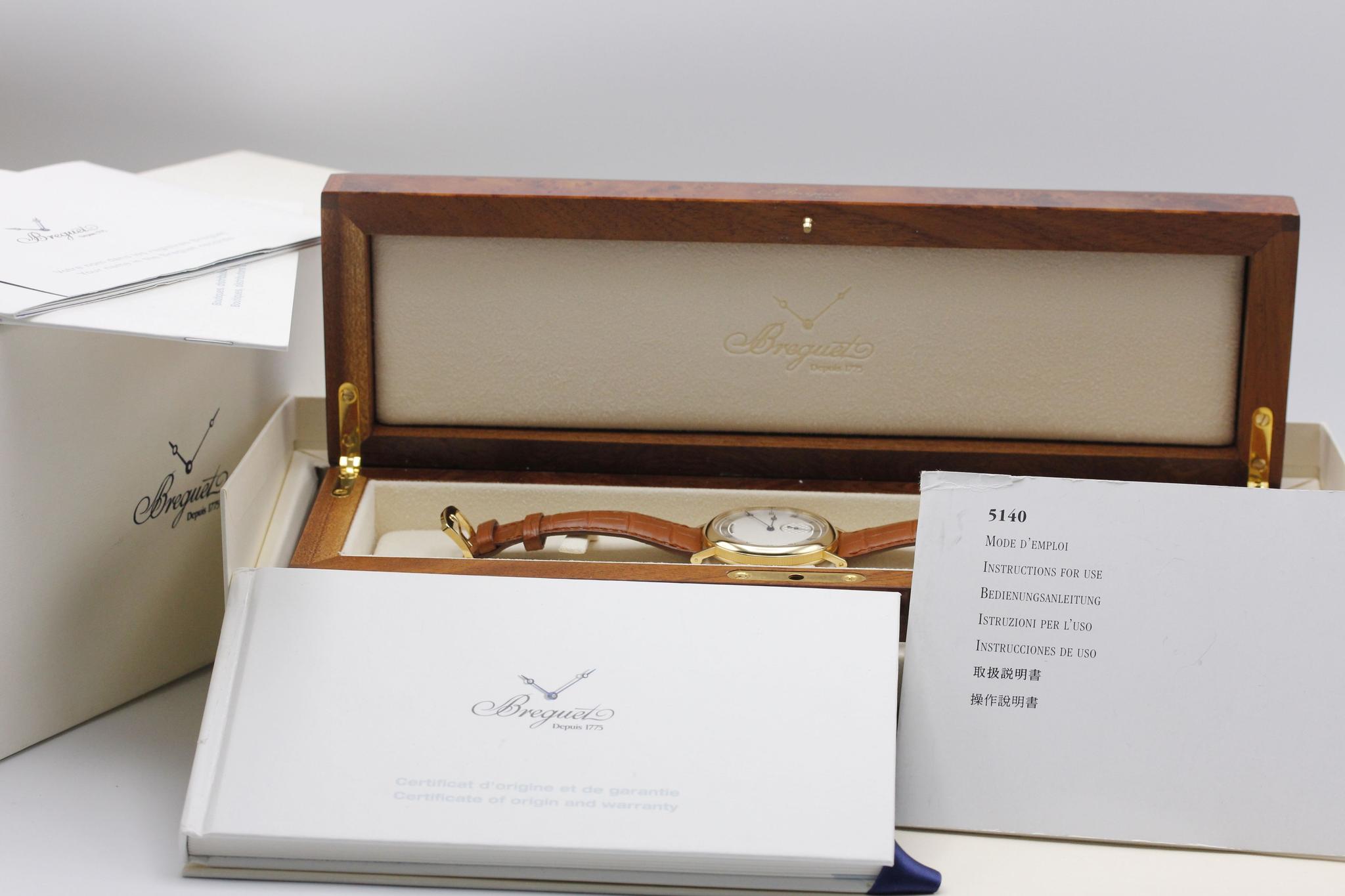 Watch Image 12