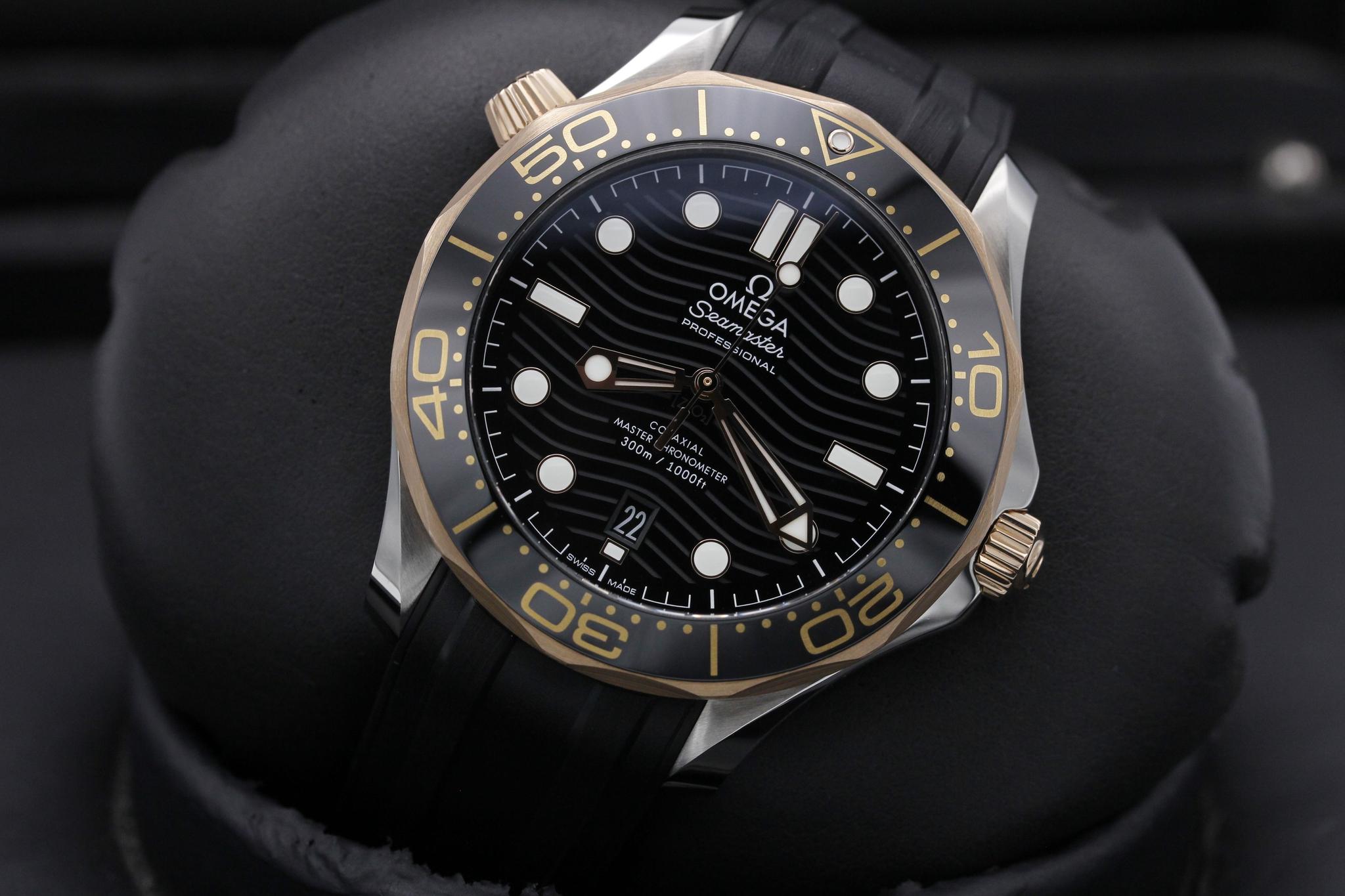 Watch Image 10