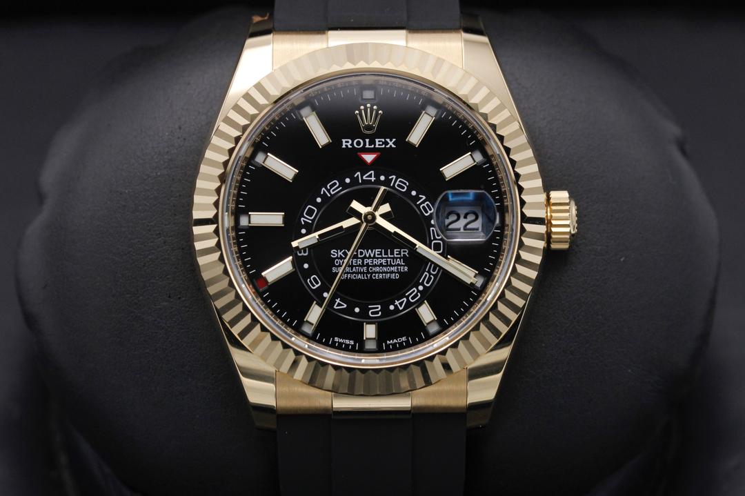 Rolex Sky Dweller 326238