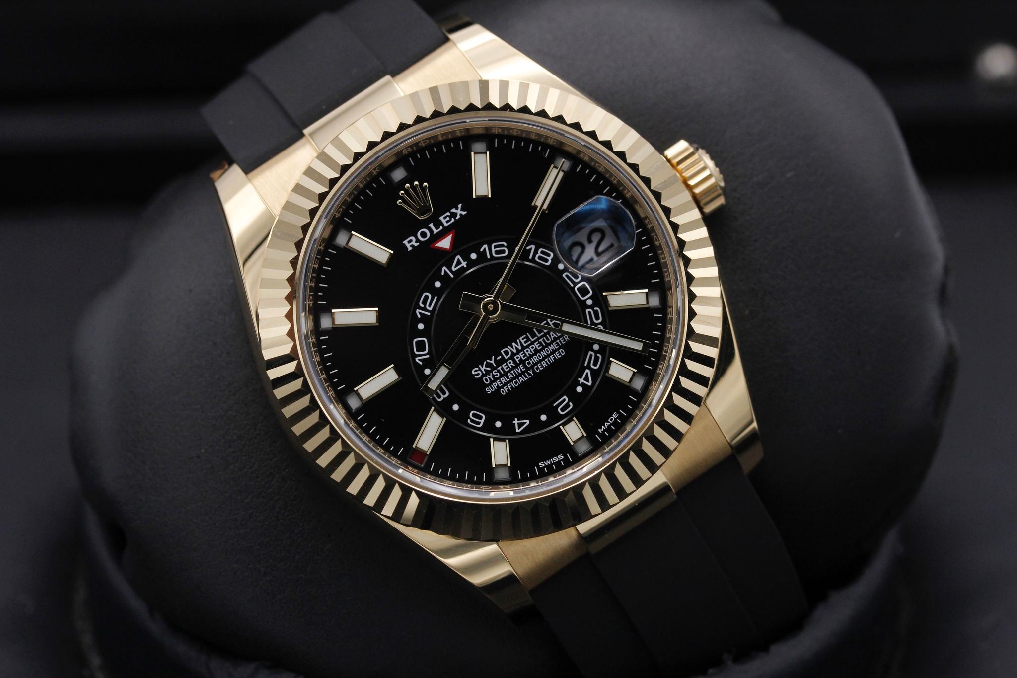 Watch Image 9