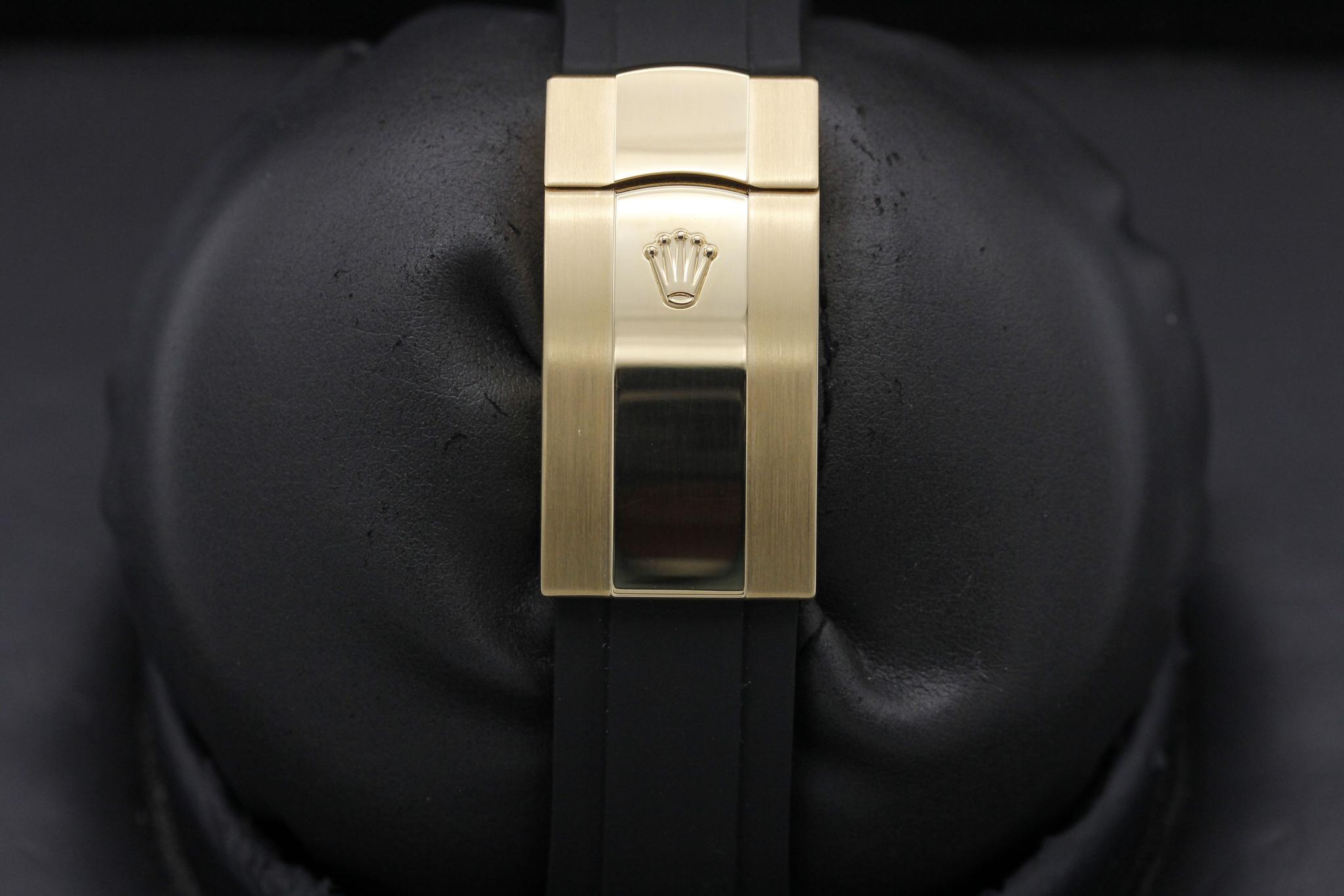 Watch Image 8