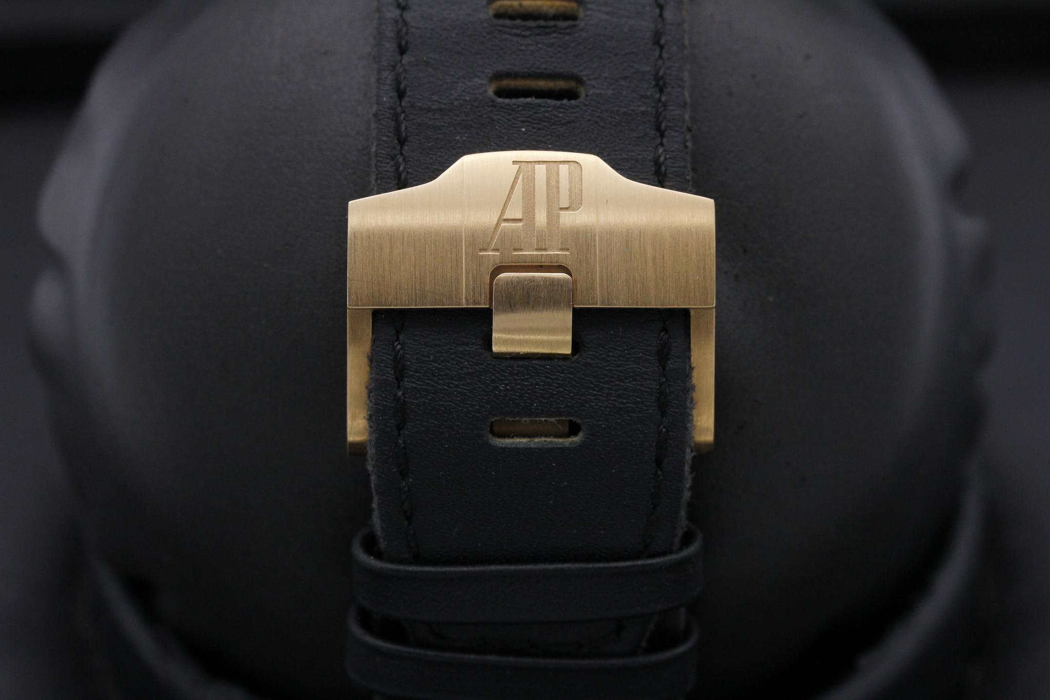 Watch Image 8