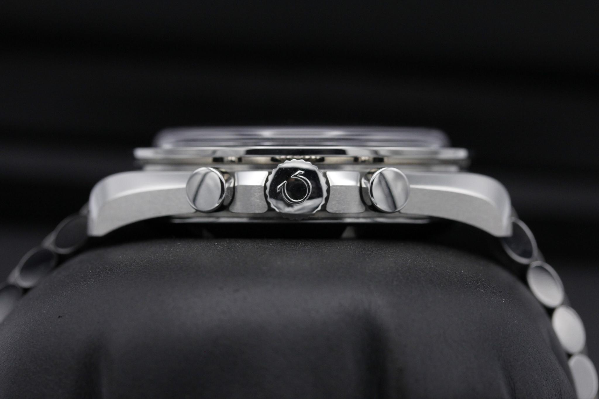 Watch Image 3