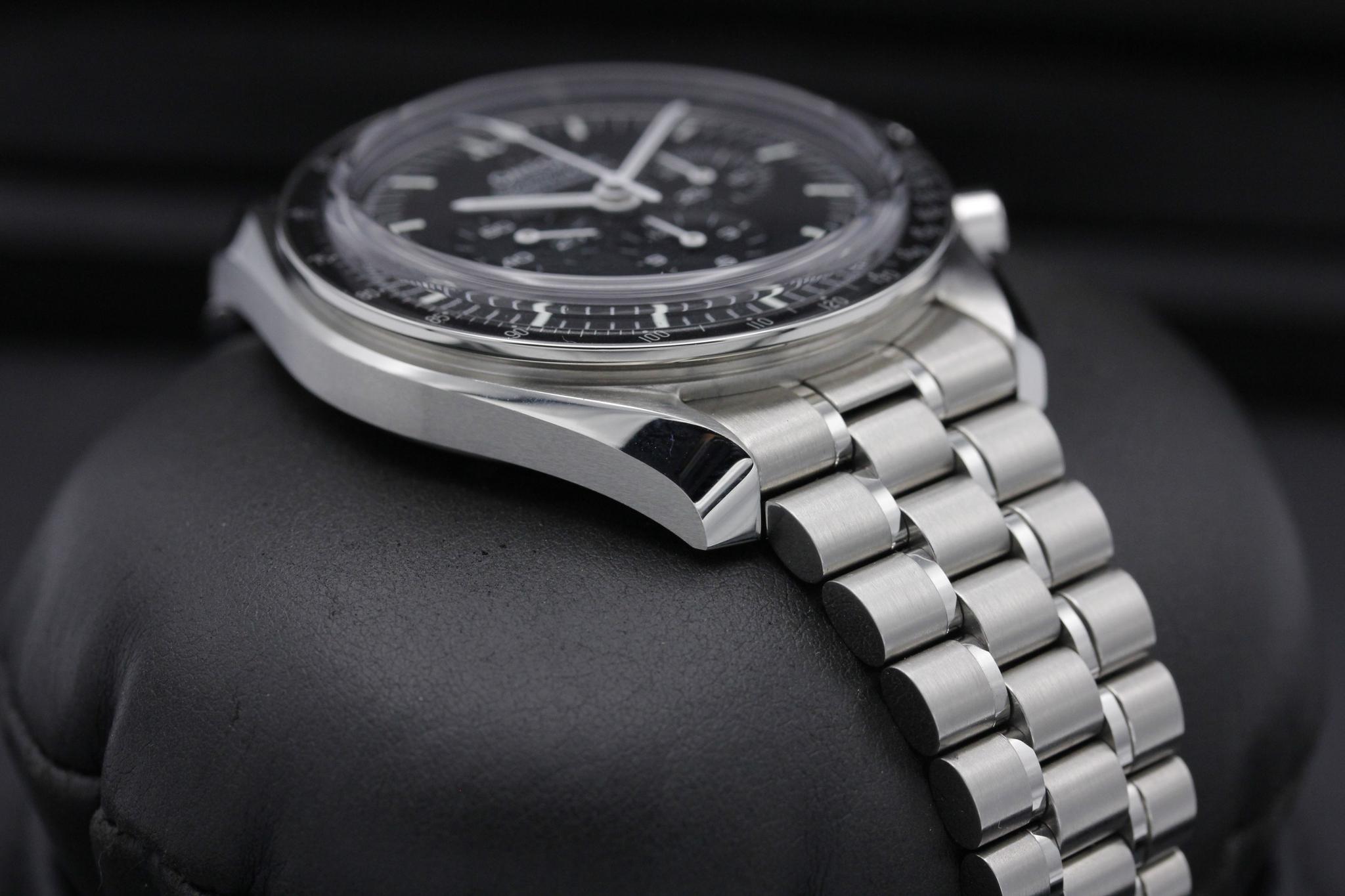 Watch Image 6