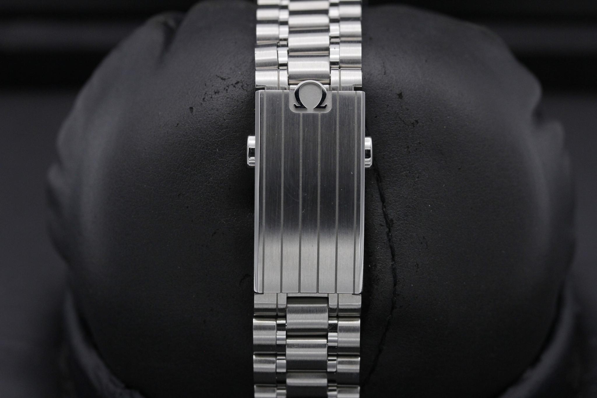 Watch Image 8