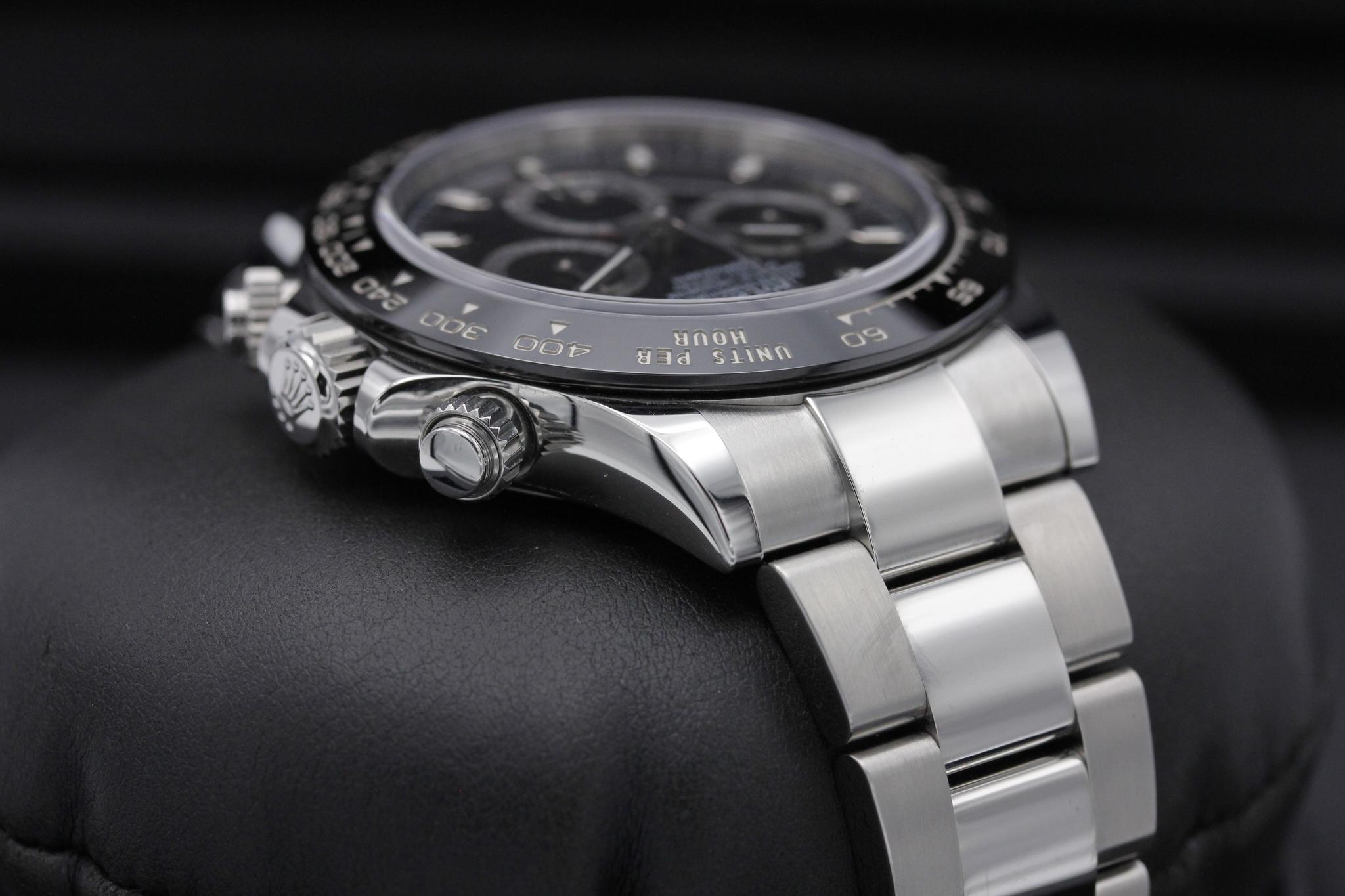 Watch Image 4