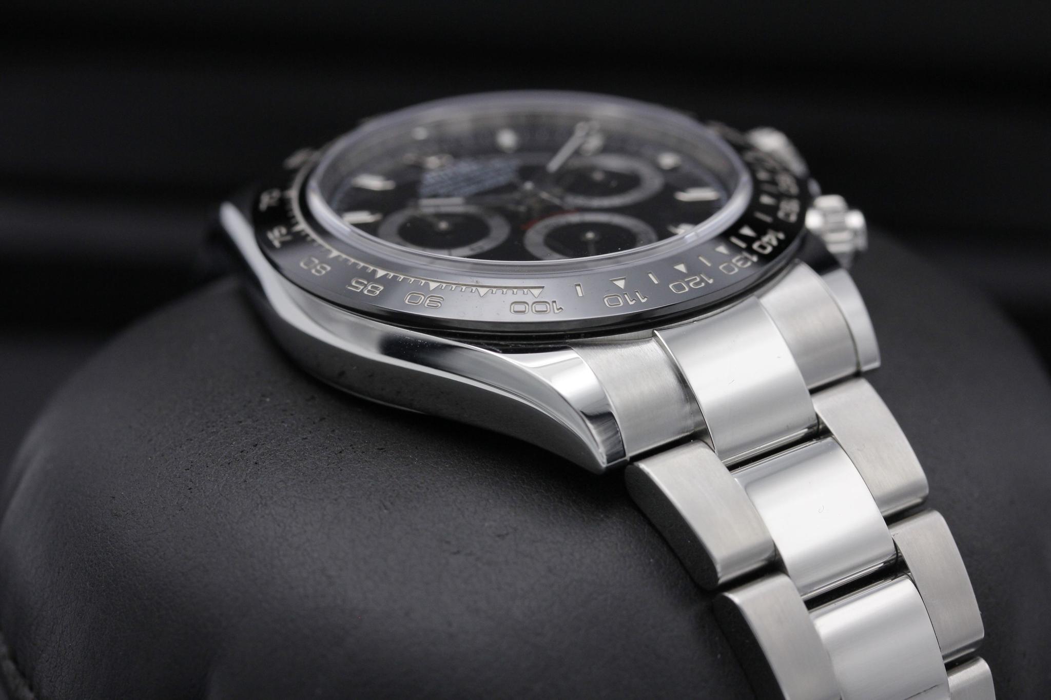 Watch Image 6