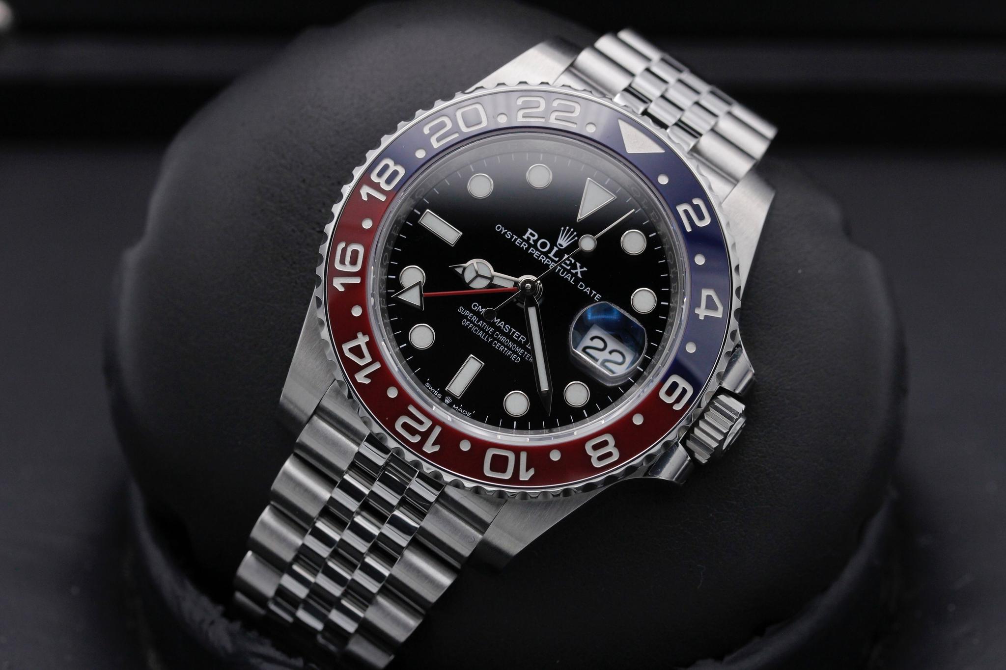 Watch Image 9