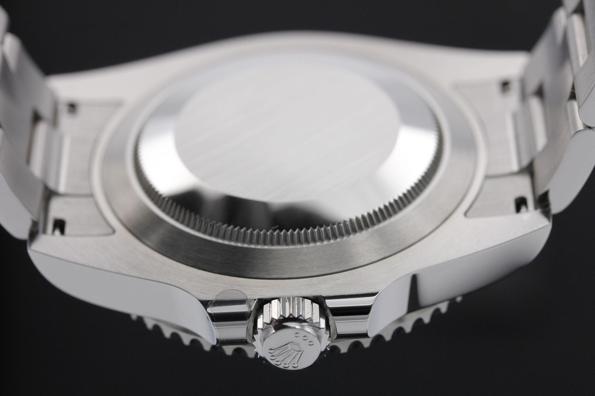 Watch Image 7